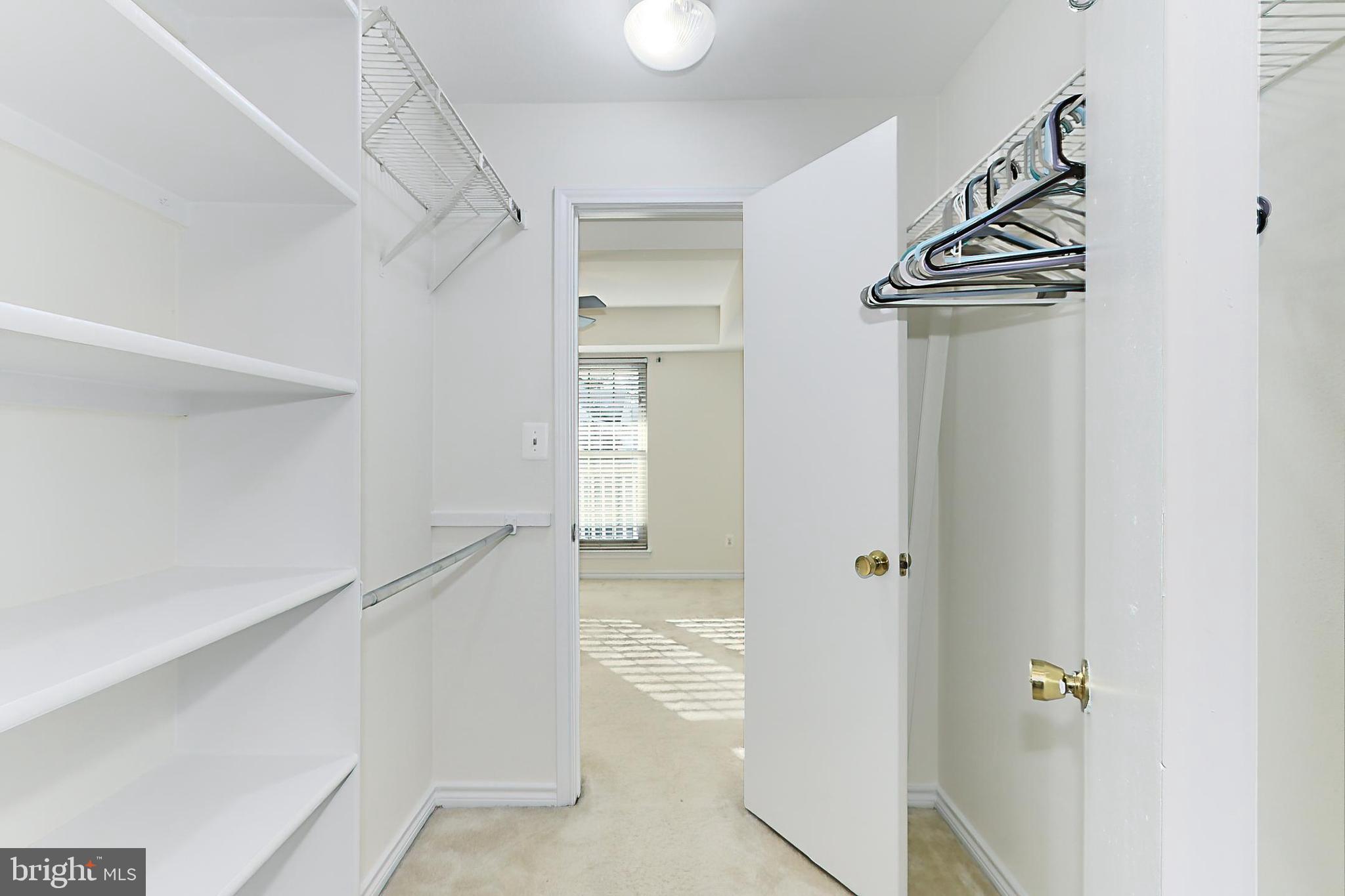 PENDERBROOK SQUARE CONDOMINIUMS - Residential Lease