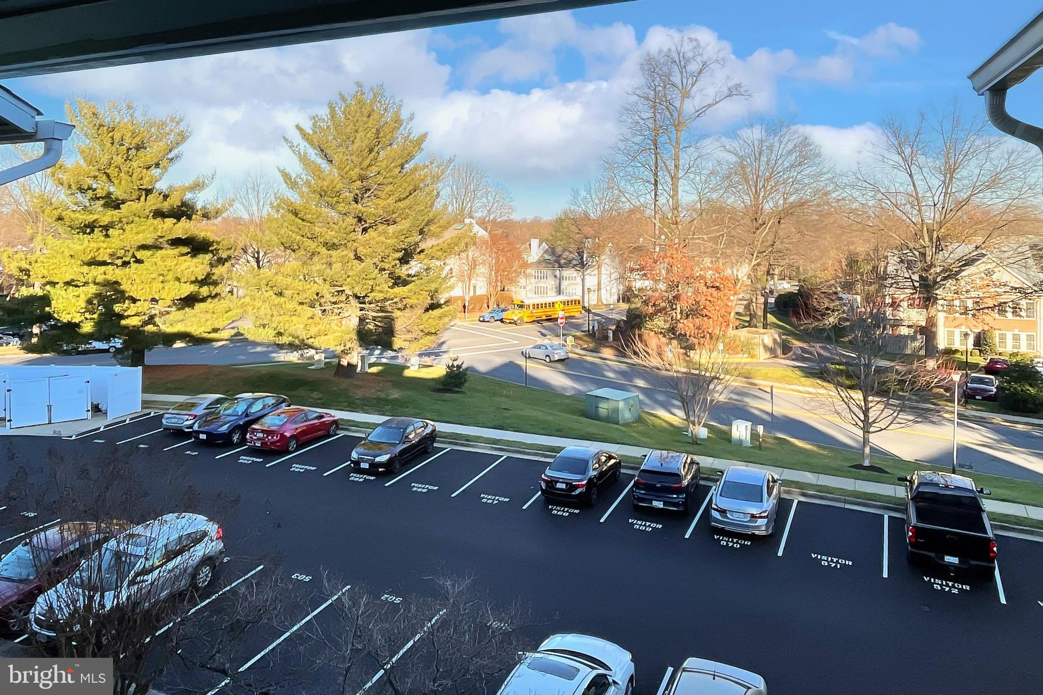 PENDERBROOK SQUARE CONDOMINIUMS - Residential Lease