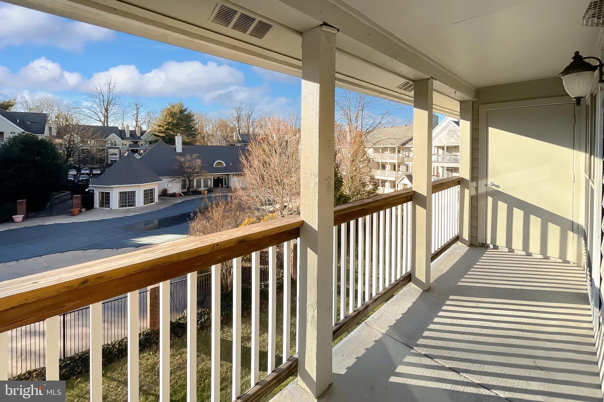 PENDERBROOK SQUARE CONDOMINIUMS - Residential Lease