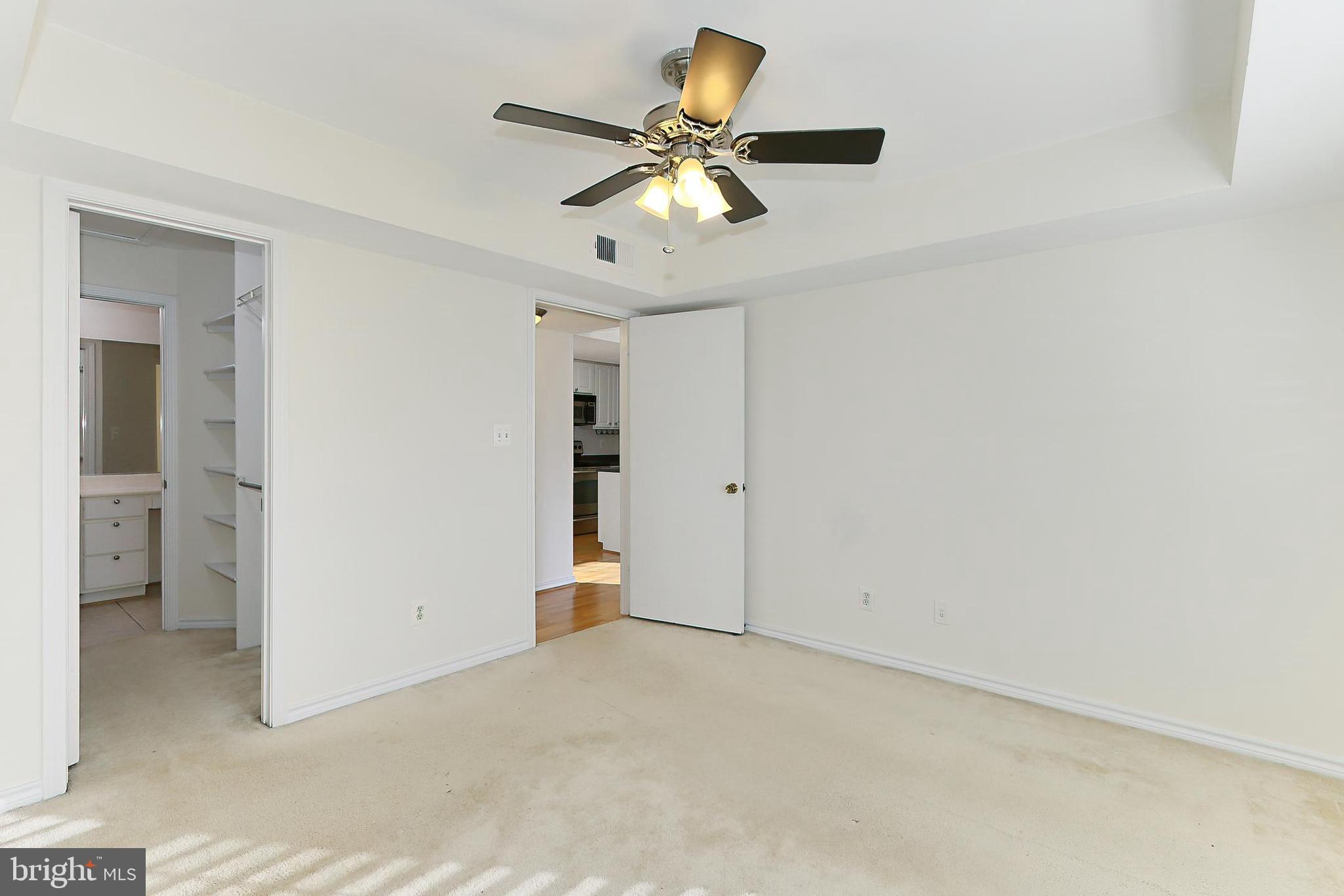 PENDERBROOK SQUARE CONDOMINIUMS - Residential Lease