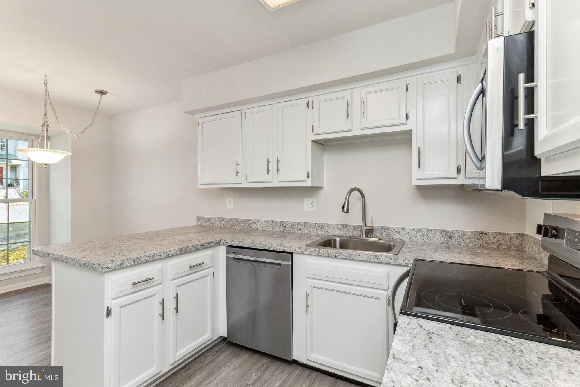 SOUTH HAMPTON - Residential