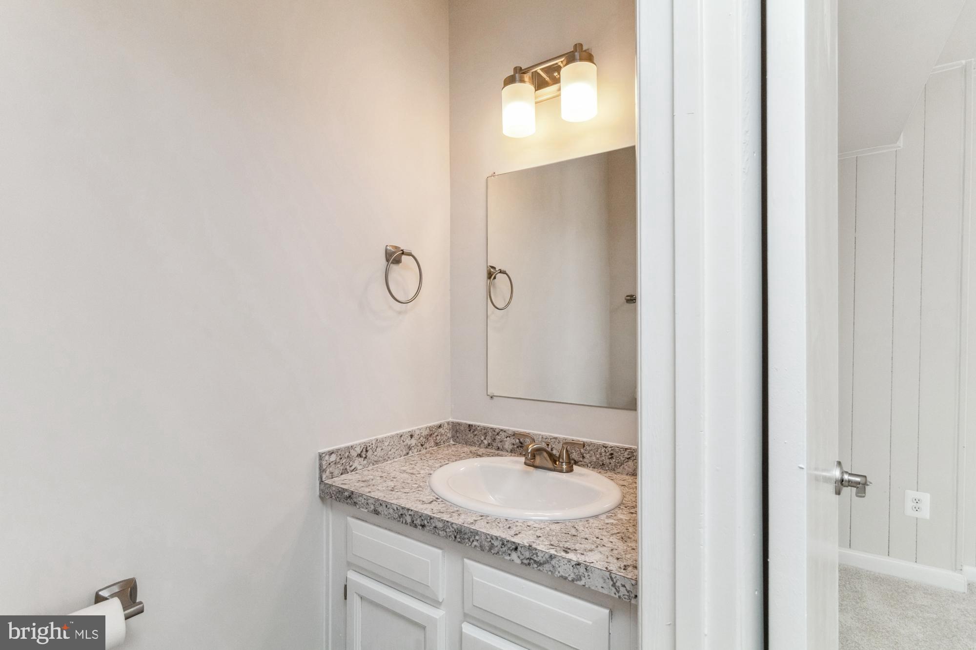 SOUTH HAMPTON - Residential