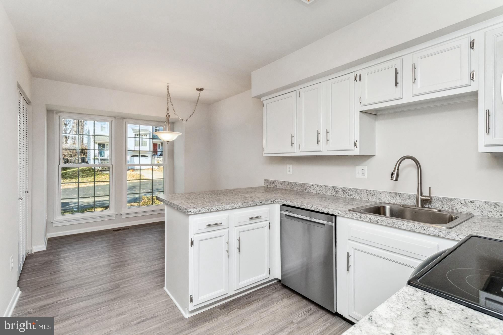 SOUTH HAMPTON - Residential