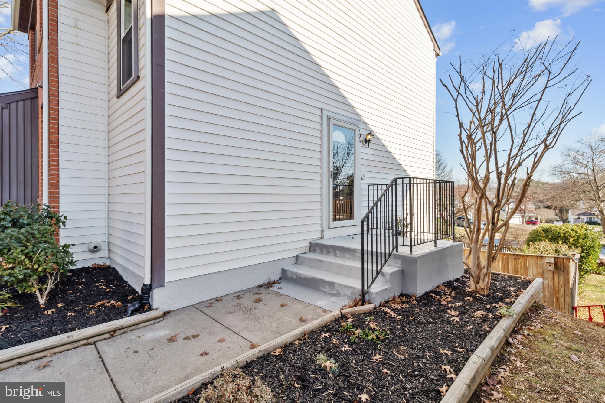 SOUTH HAMPTON - Residential