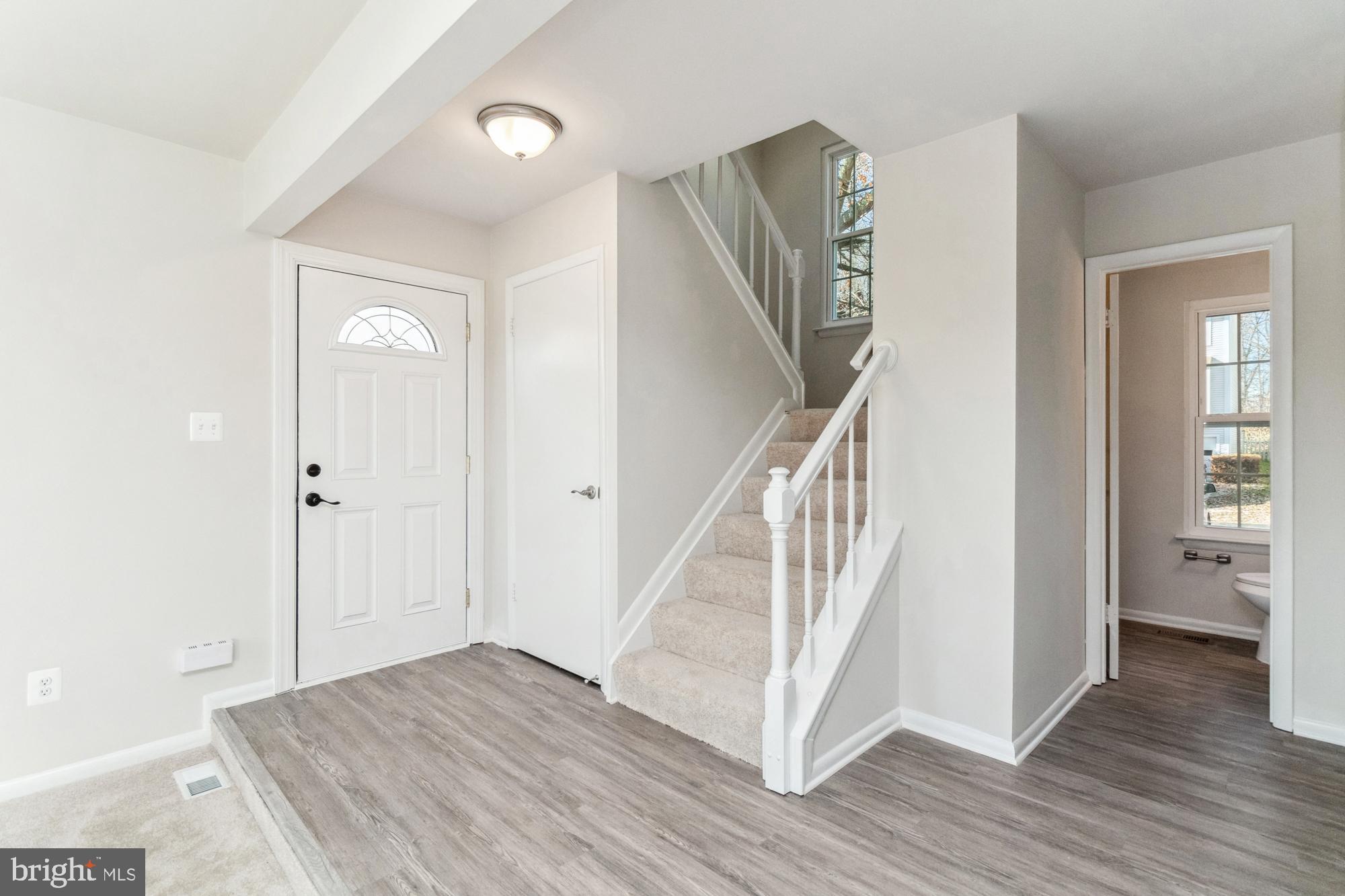 SOUTH HAMPTON - Residential