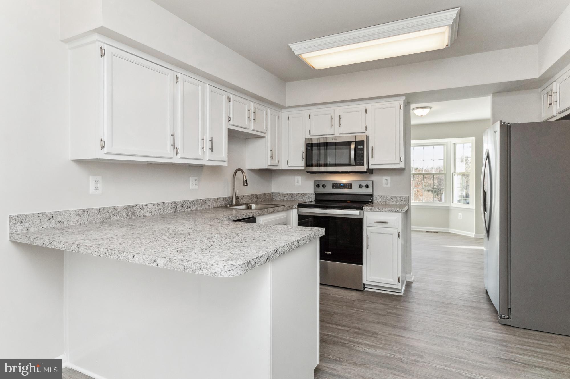 SOUTH HAMPTON - Residential