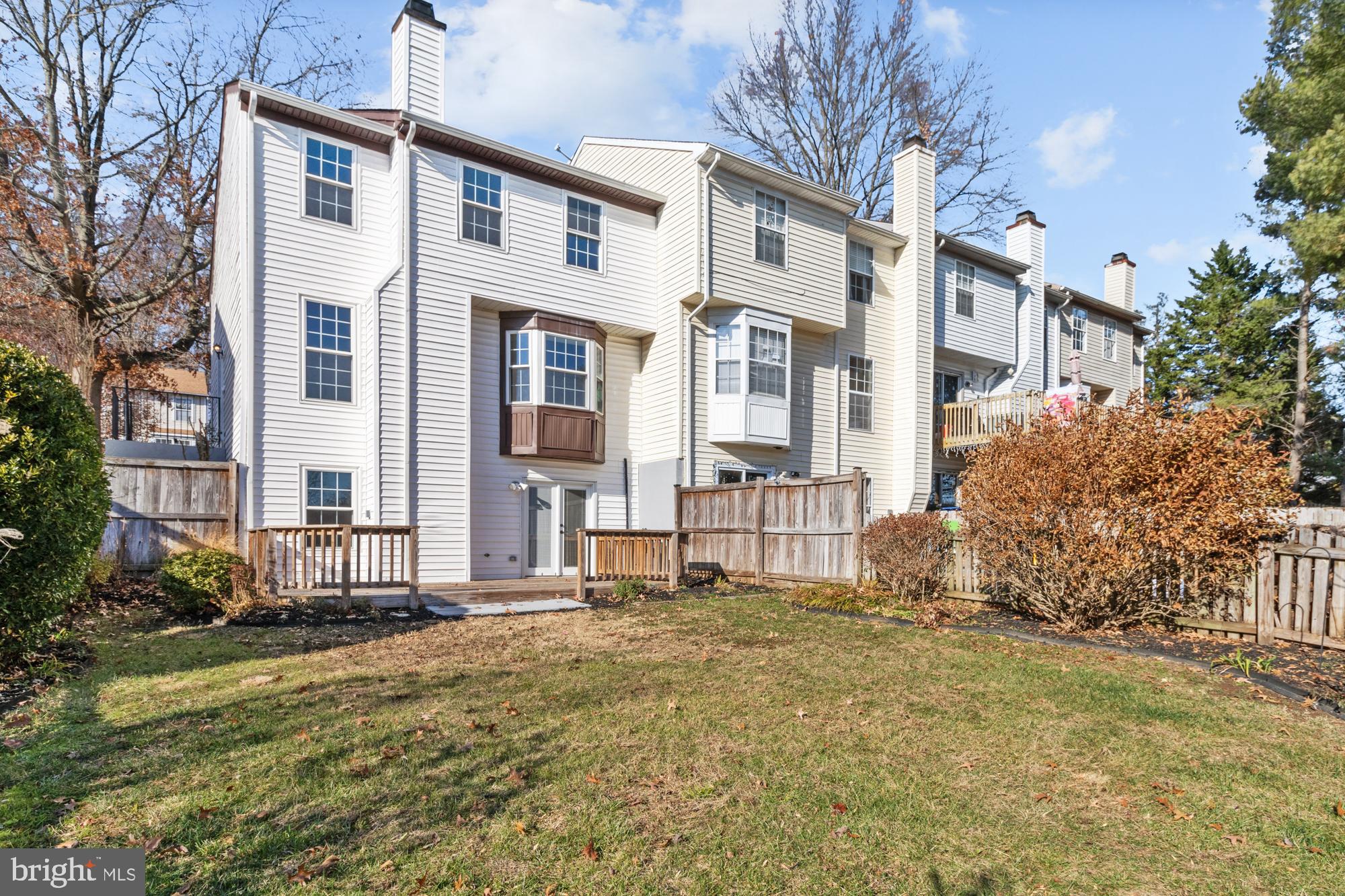 SOUTH HAMPTON - Residential