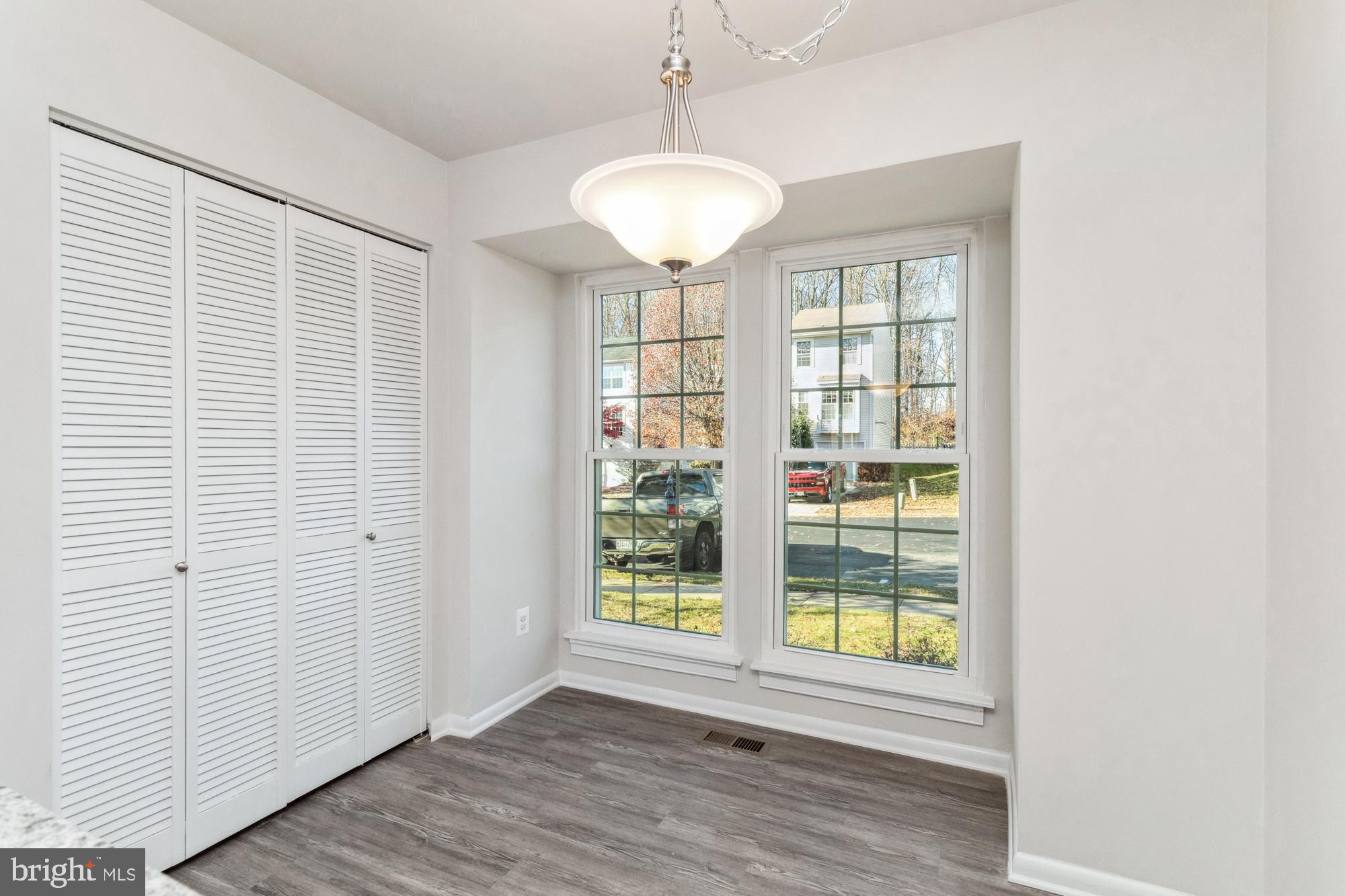 SOUTH HAMPTON - Residential