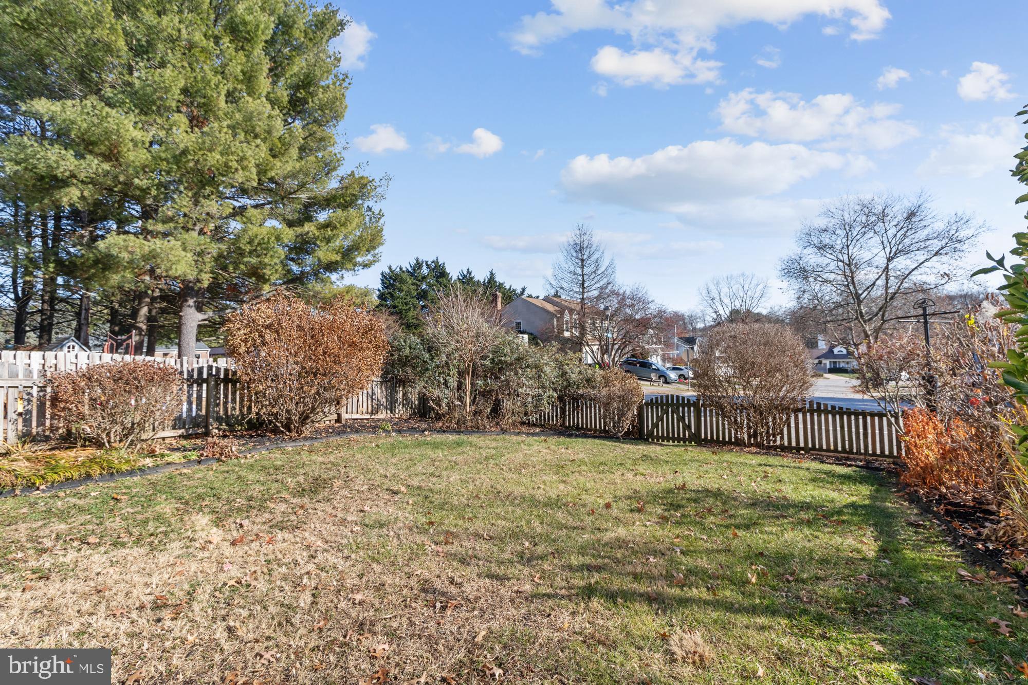 SOUTH HAMPTON - Residential