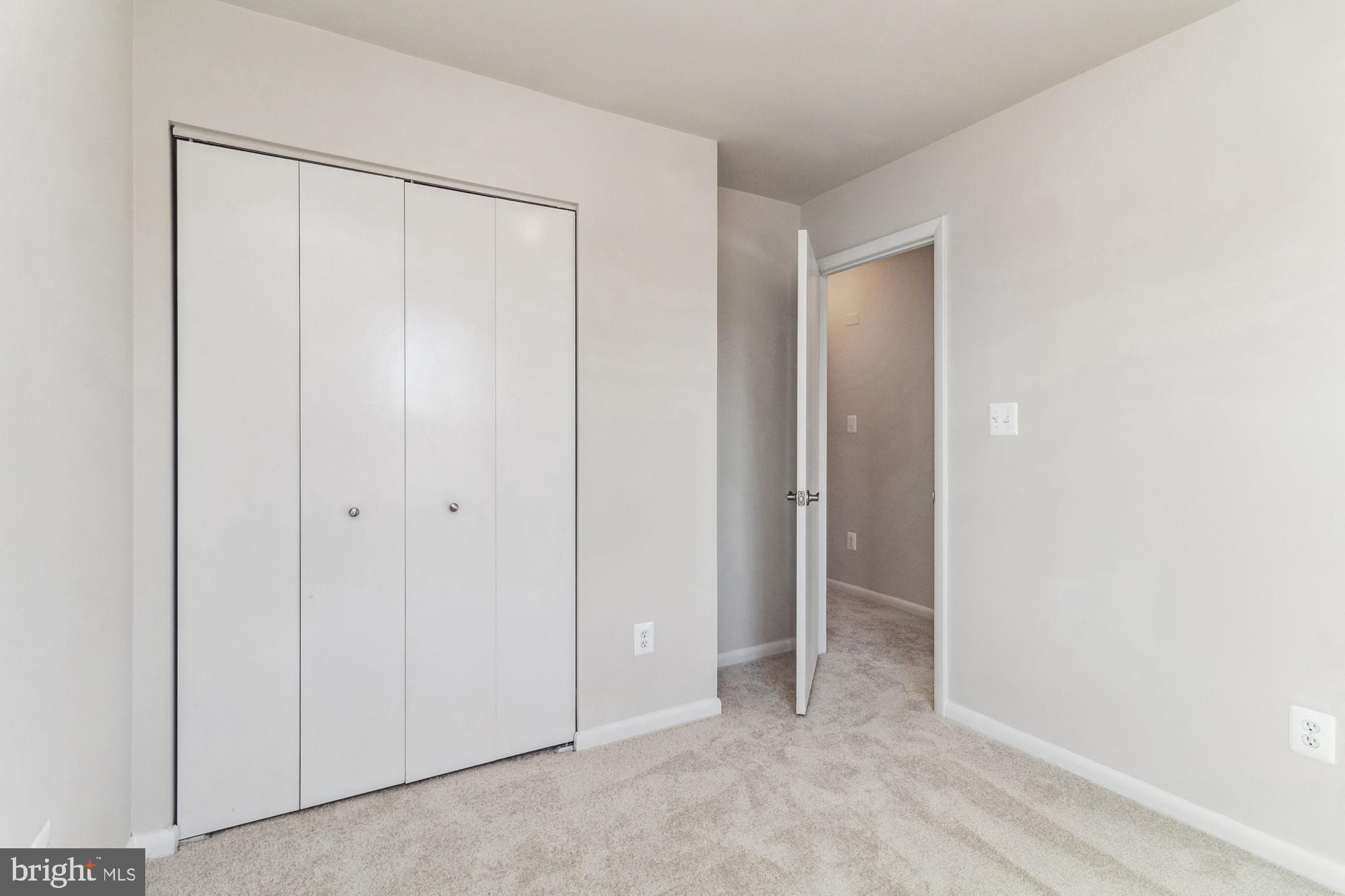 SOUTH HAMPTON - Residential