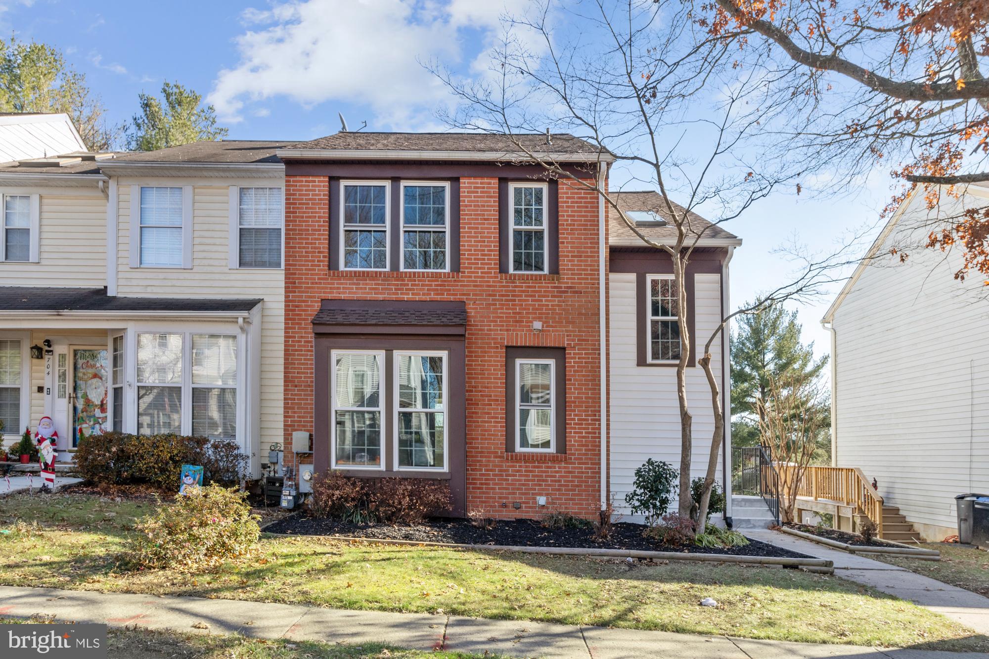 SOUTH HAMPTON - Residential