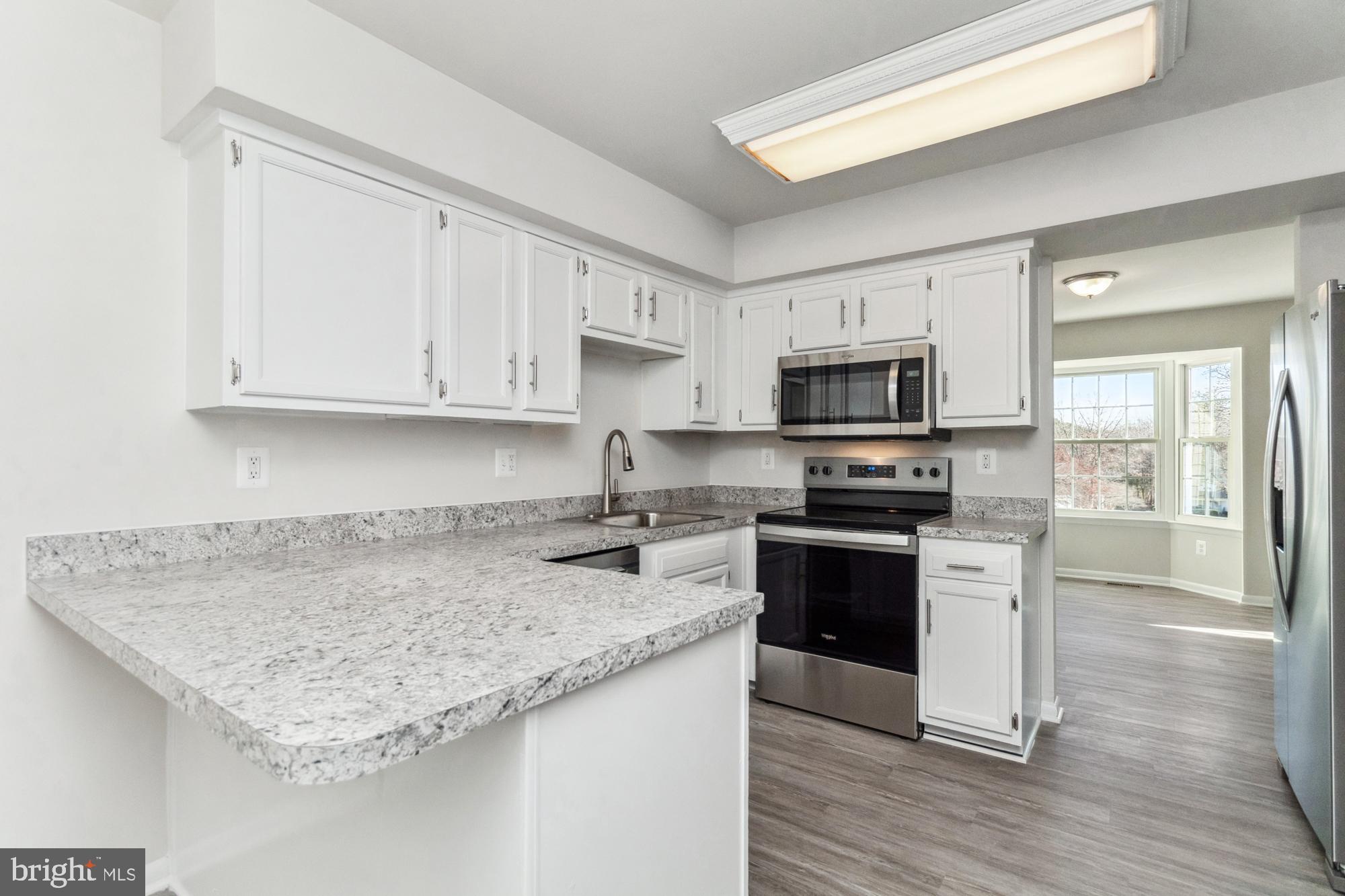 SOUTH HAMPTON - Residential