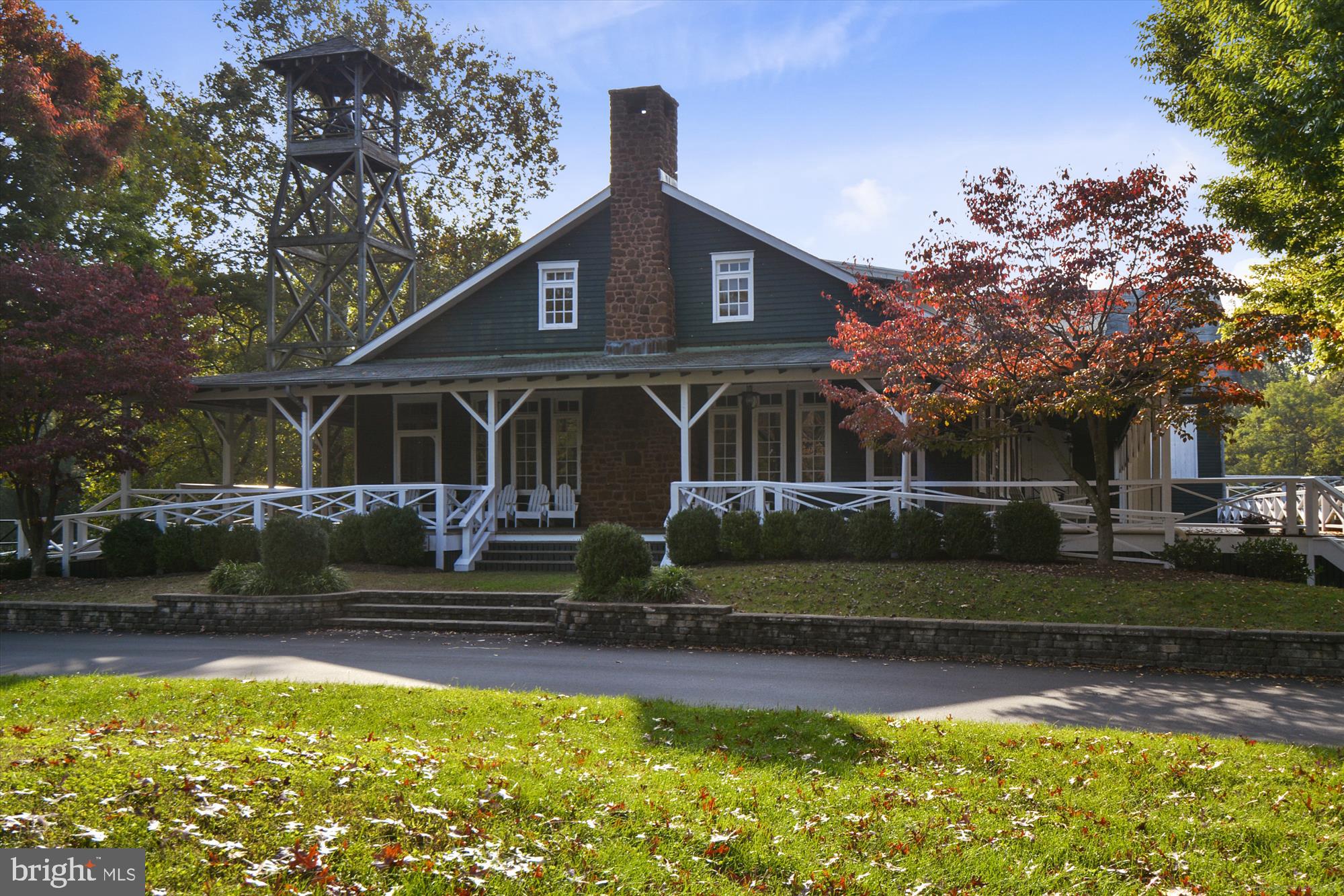 SHERWOOD FOREST - Residential
