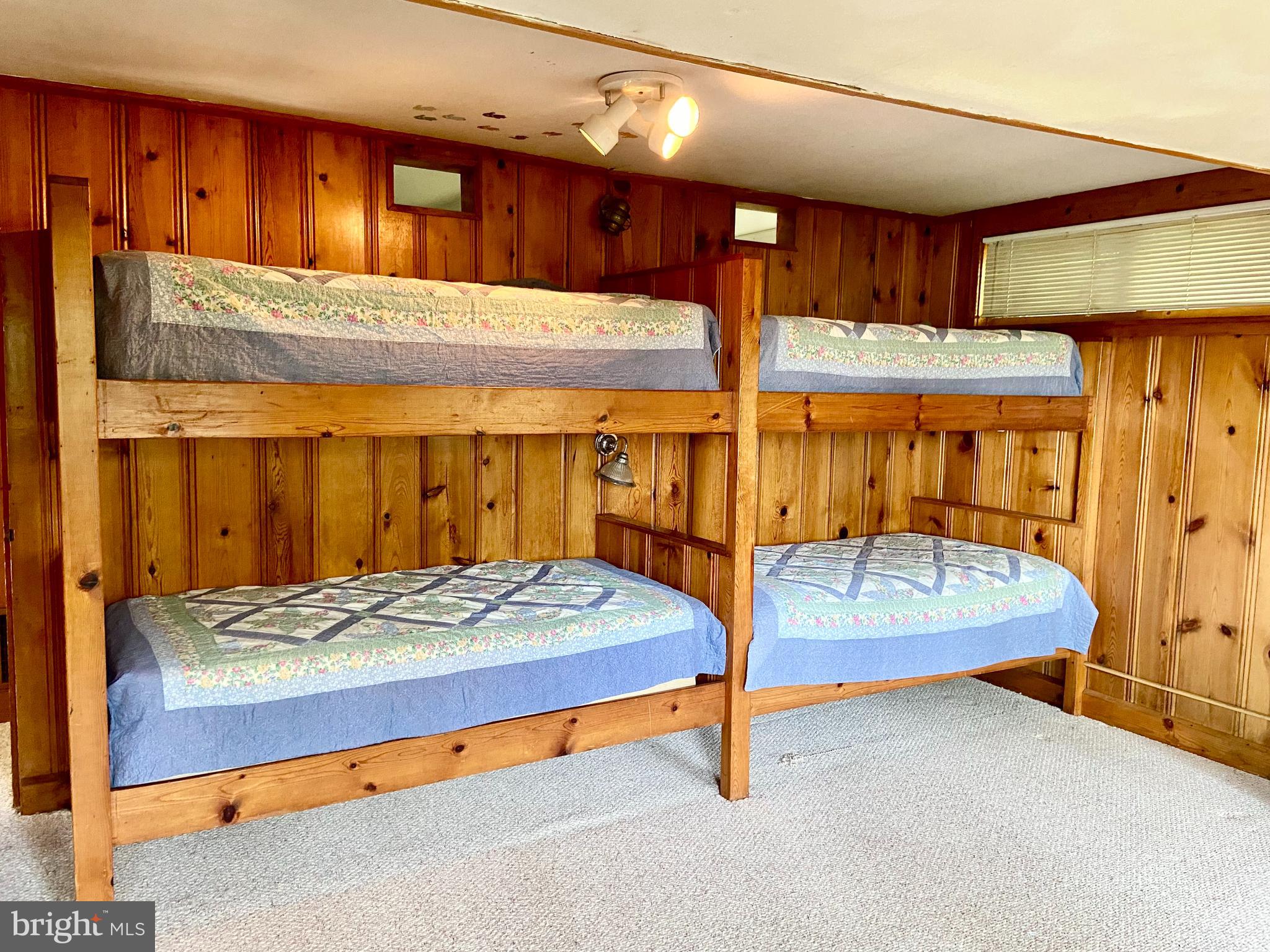 SHERWOOD FOREST - Residential