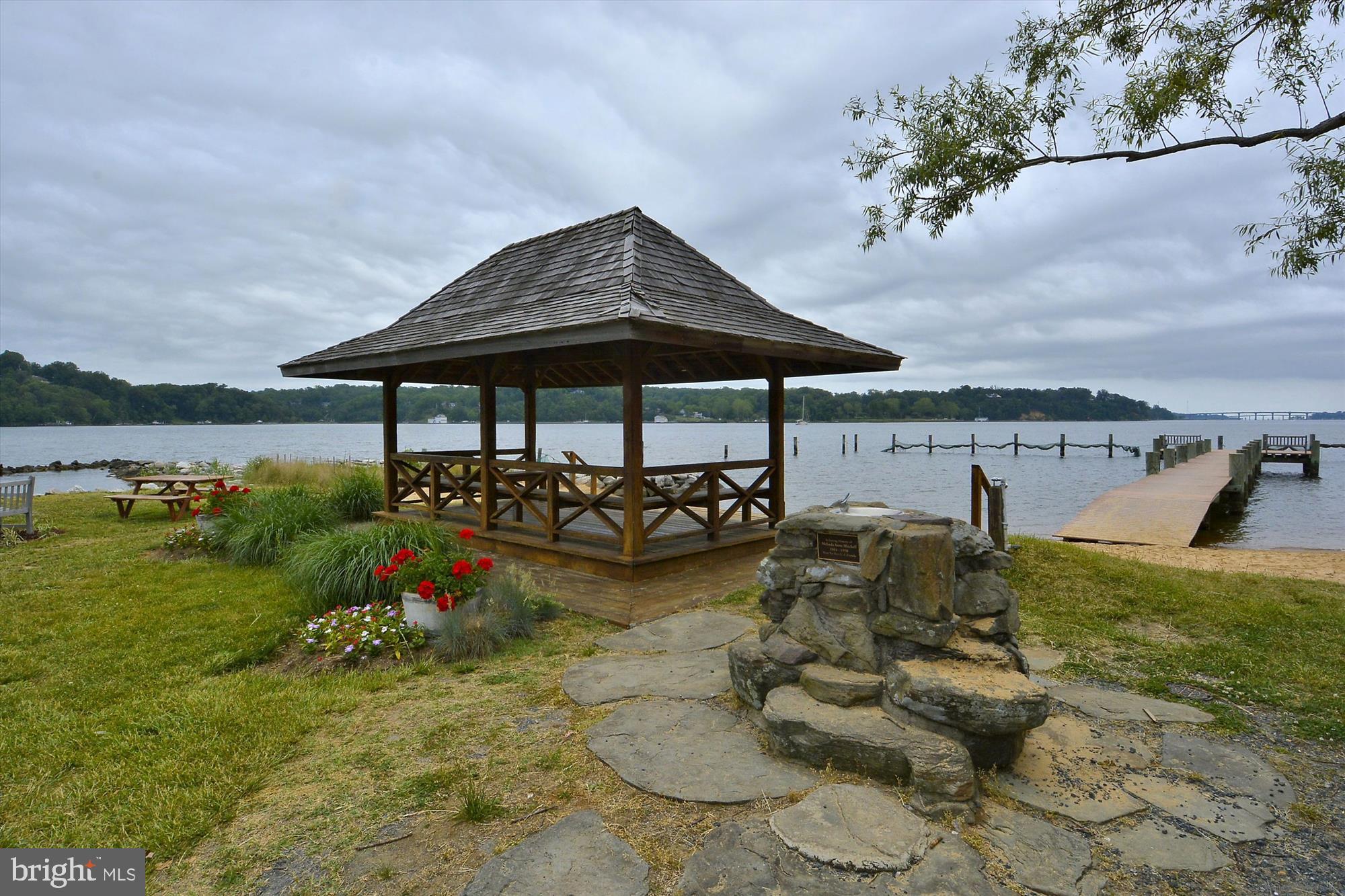 SHERWOOD FOREST - Residential