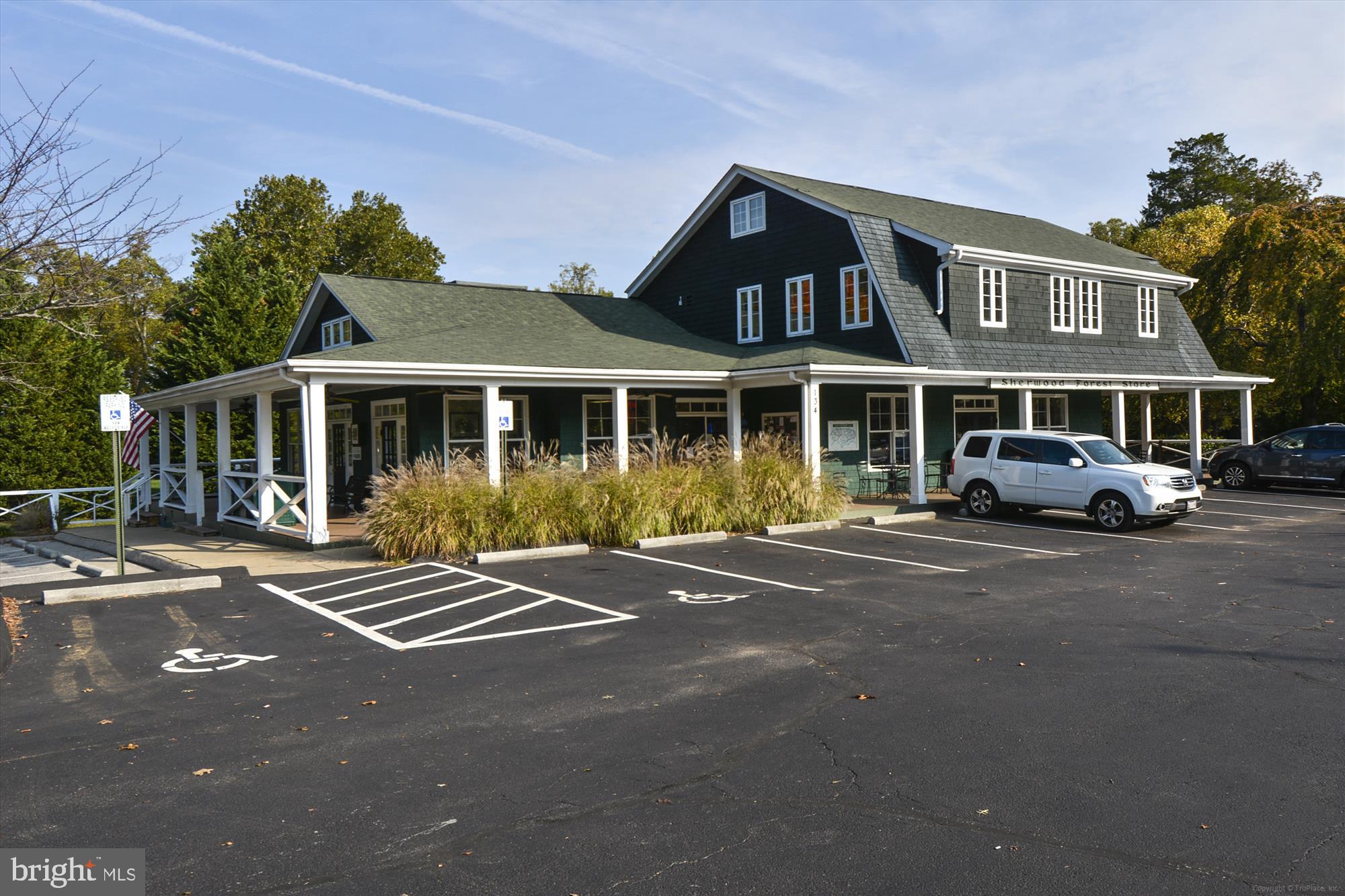 SHERWOOD FOREST - Residential