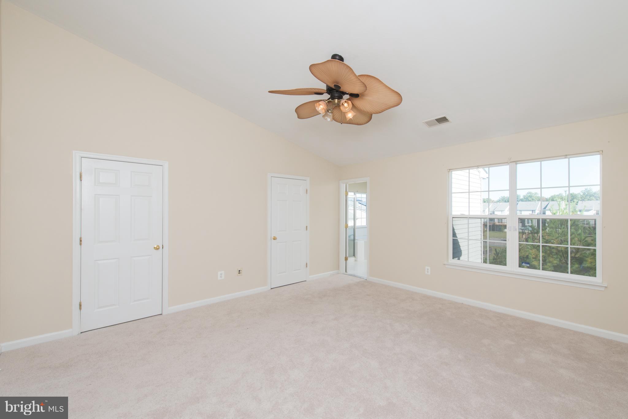 SEVEN OAKS - Residential