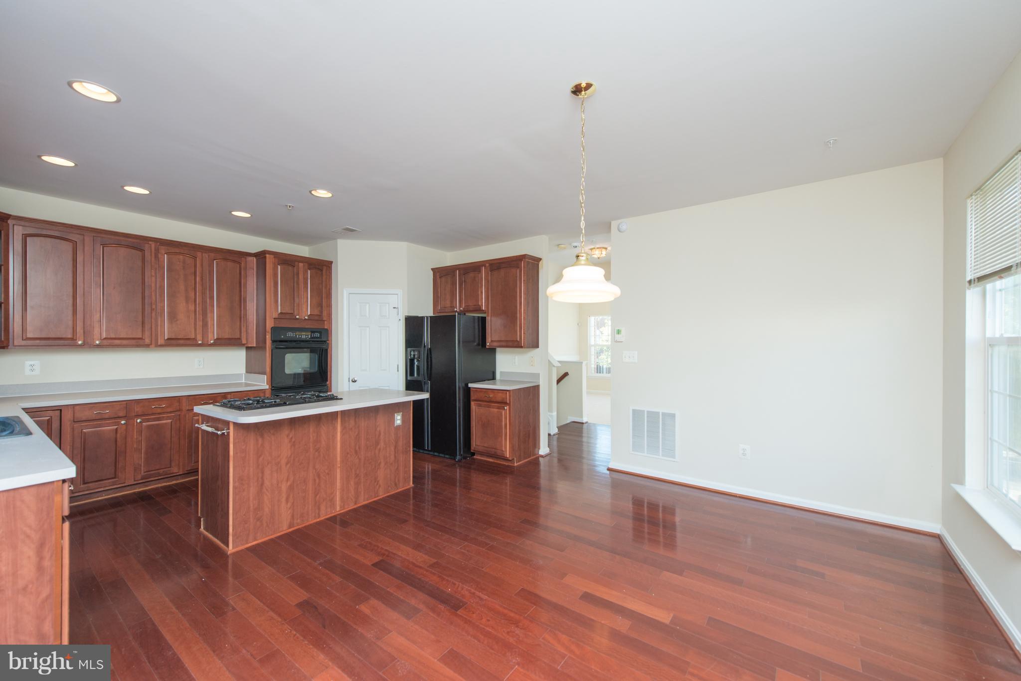 SEVEN OAKS - Residential