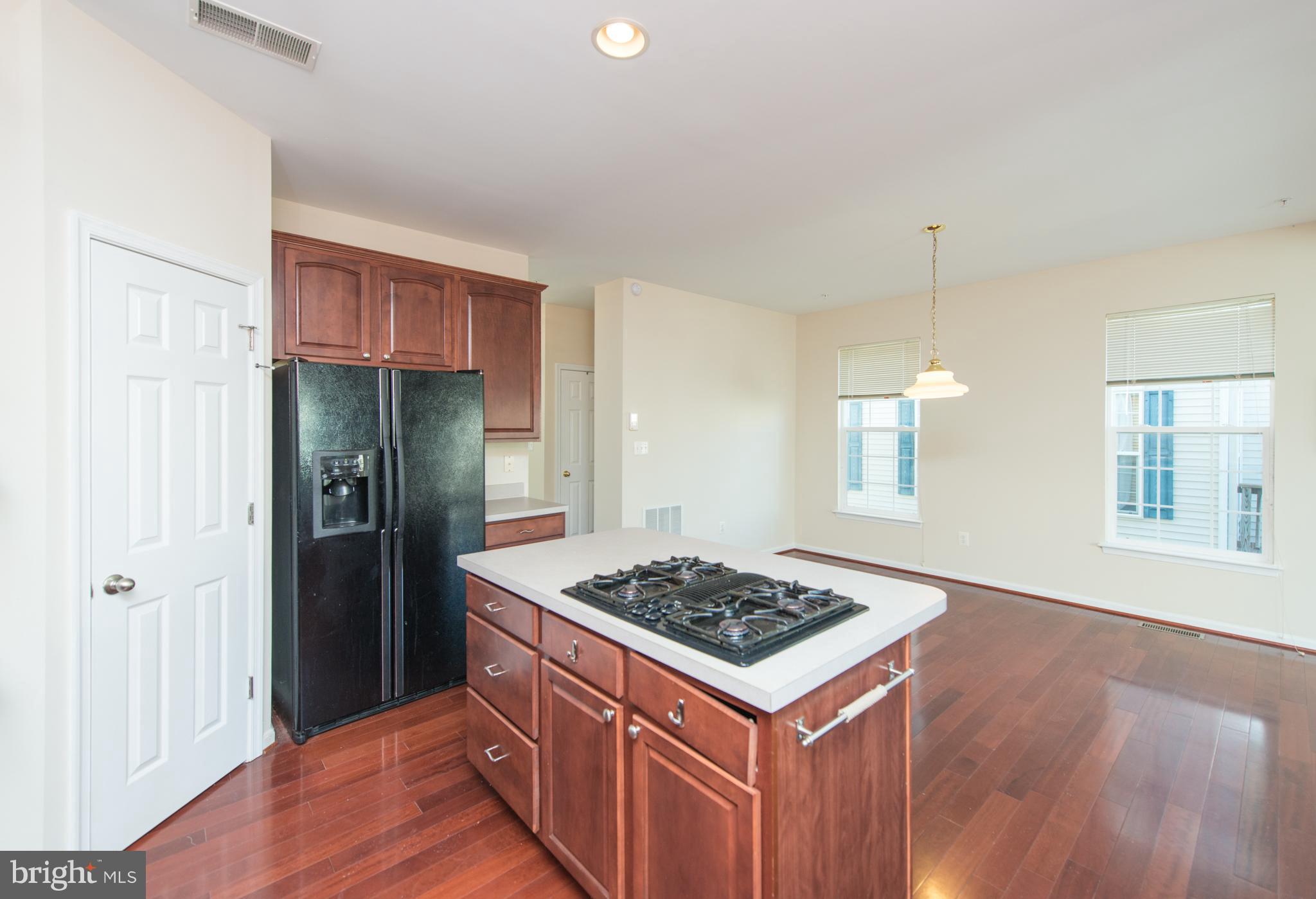 SEVEN OAKS - Residential