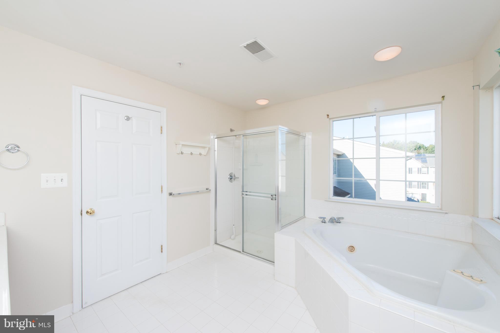 SEVEN OAKS - Residential