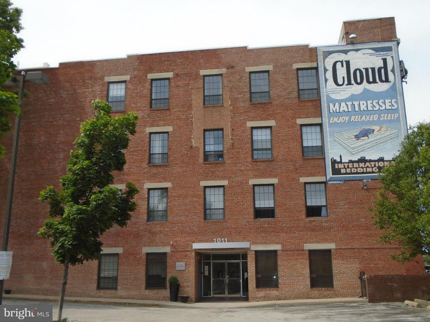 THIS IS THE ONE YOU'VE BEEN WAITING FOR! Large 1st floor unit in the St Cloud Condominium. A short walk to the heart of Mount Vernon and easy access to I83; get to anywhere downtown on nearby public transportation. Large rooms with laminate floors throughout; galley kitchen; ample closets; stacking washer/dryer in the unit. And, oh yes....PARKING and water are included in the rent!! Make this great condo your new home! WELCOME HOME!!