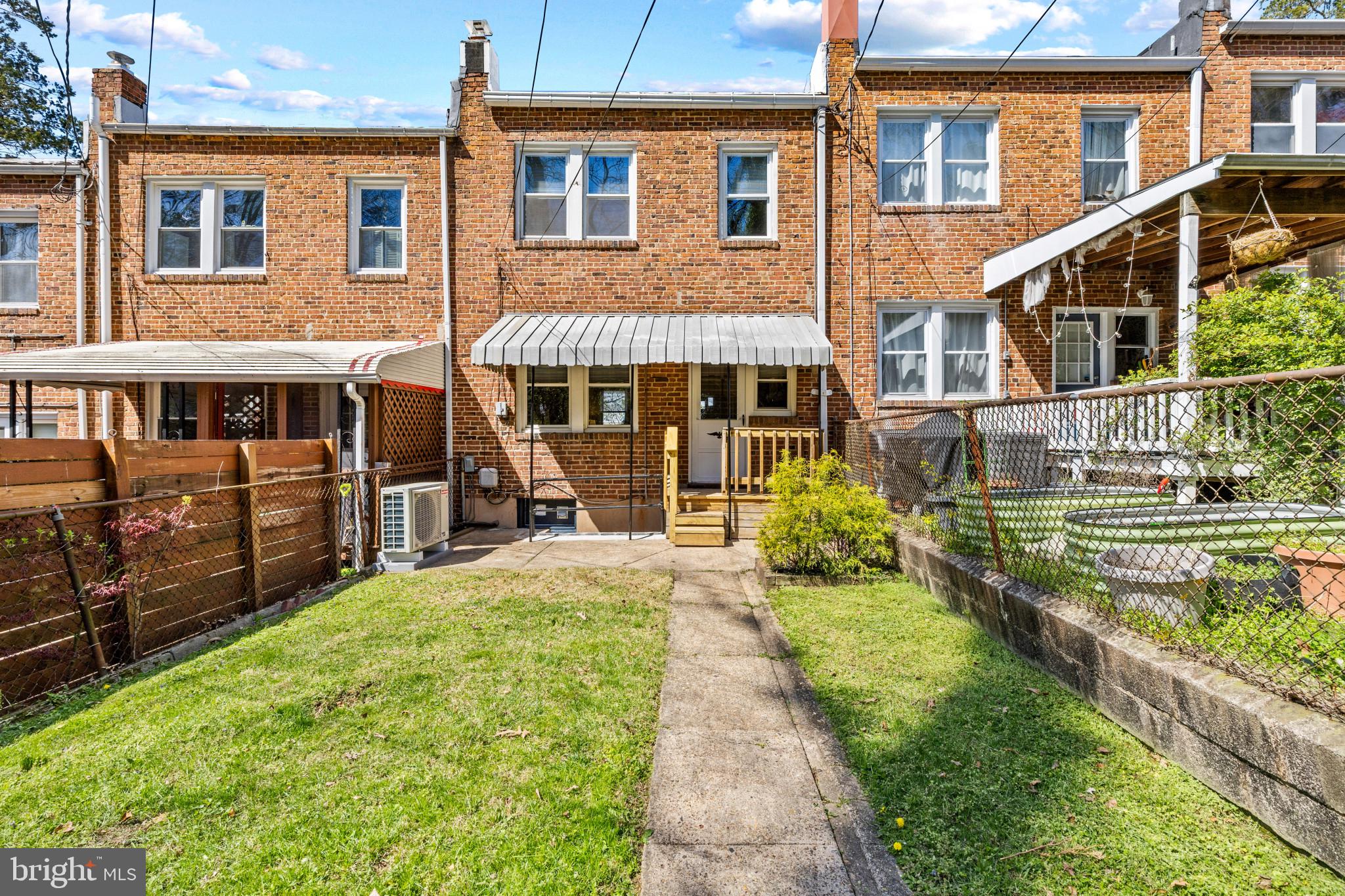 HOES HEIGHTS - Residential