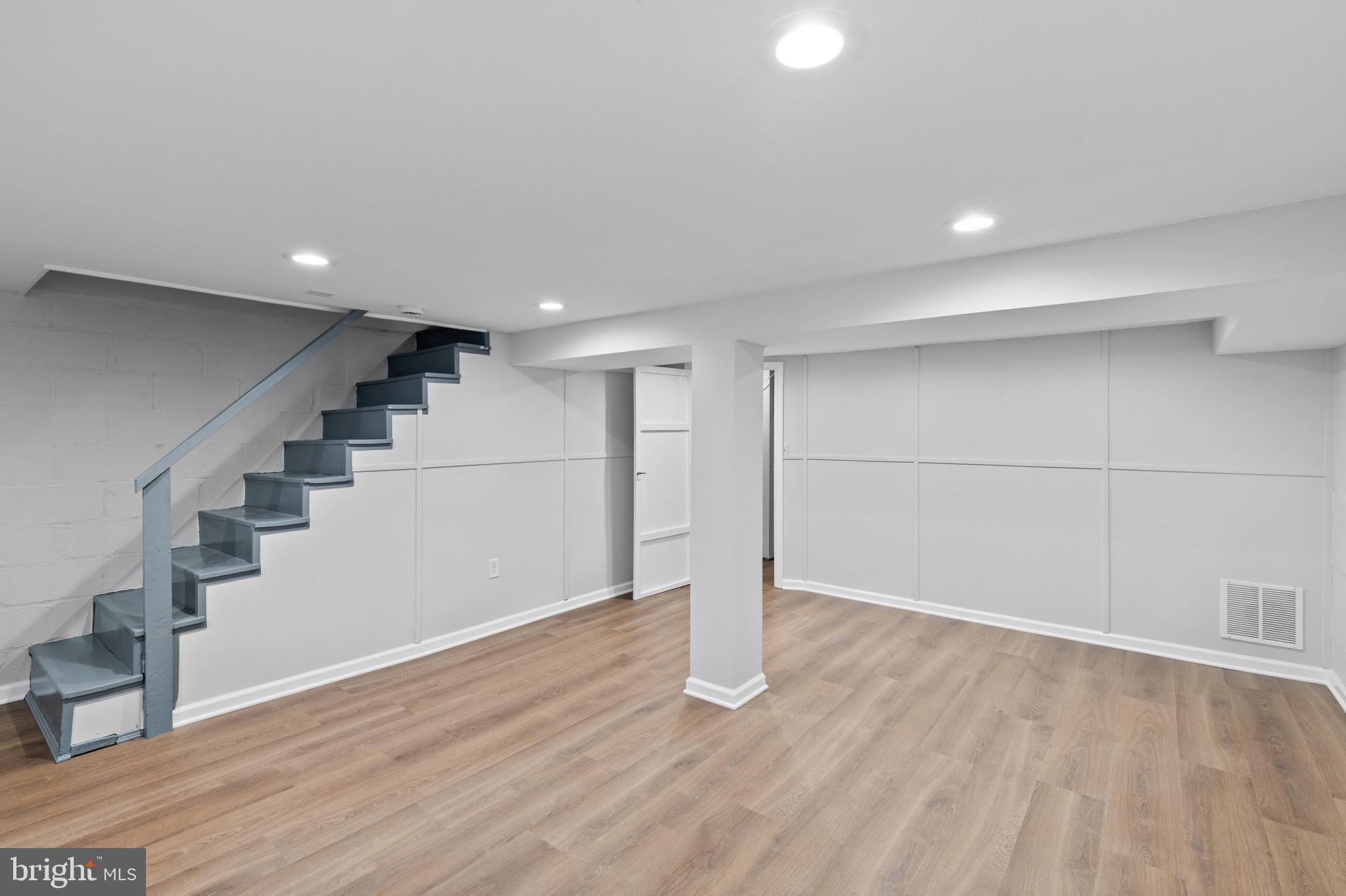 HOES HEIGHTS - Residential