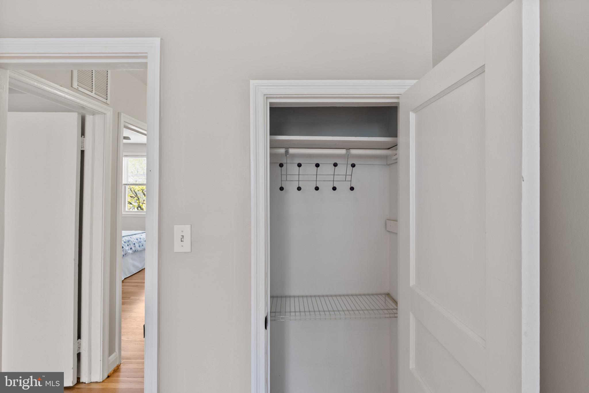 HOES HEIGHTS - Residential