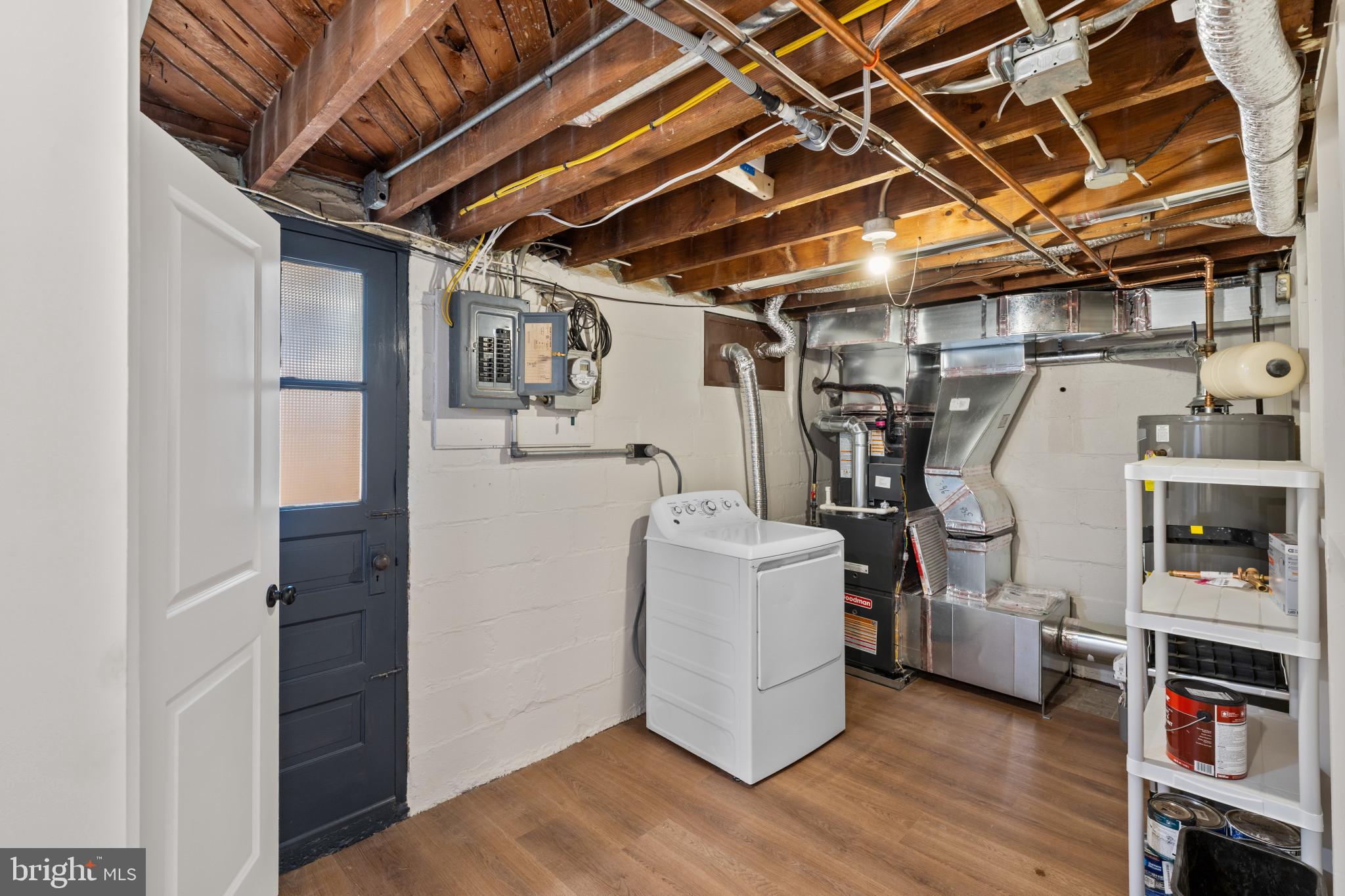 HOES HEIGHTS - Residential