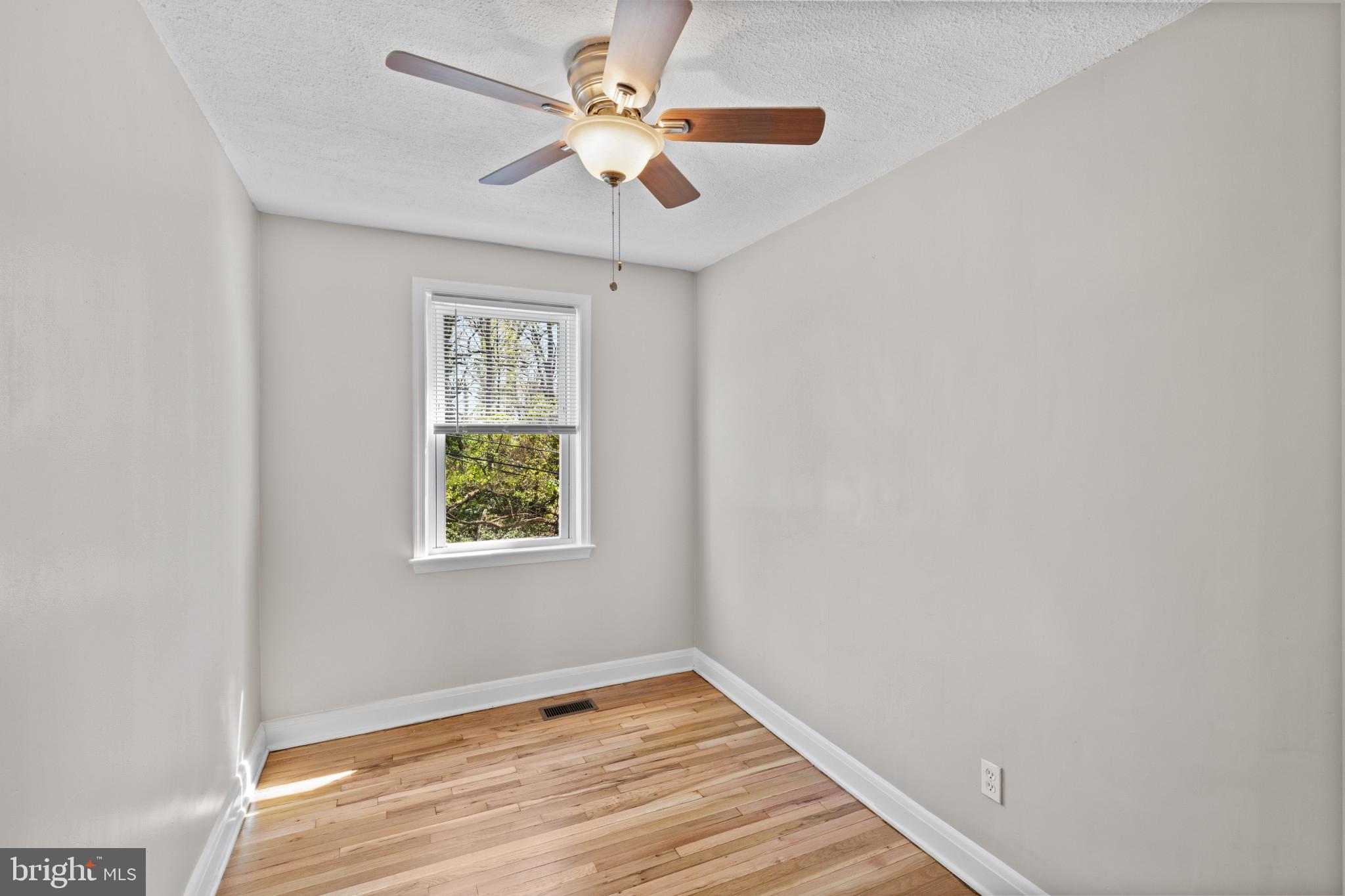 HOES HEIGHTS - Residential