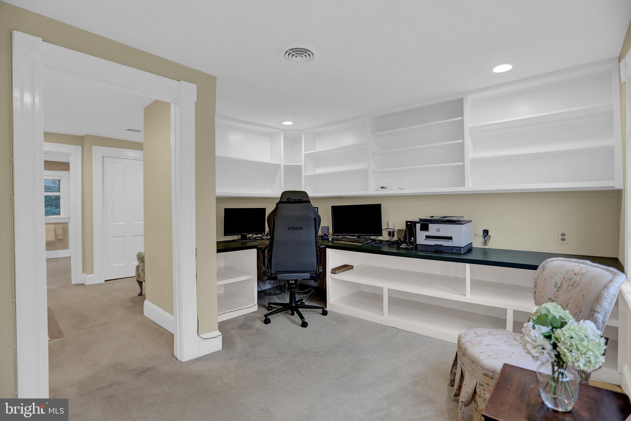 WOODBROOK - Residential