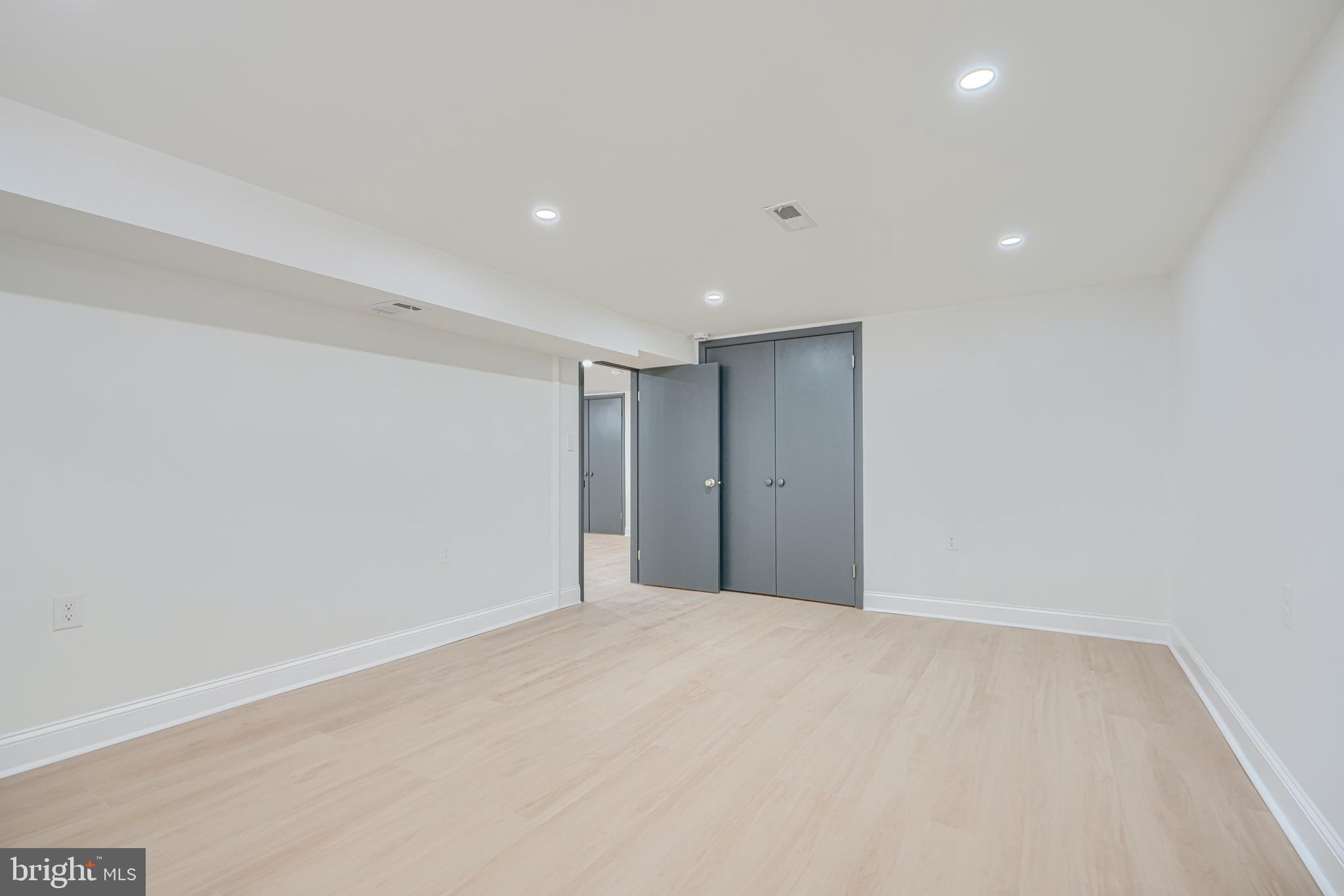 RANDALLSTOWN - Residential