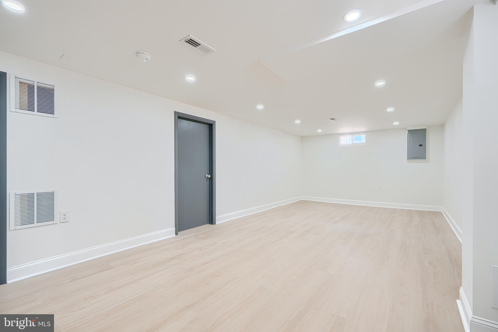 RANDALLSTOWN - Residential