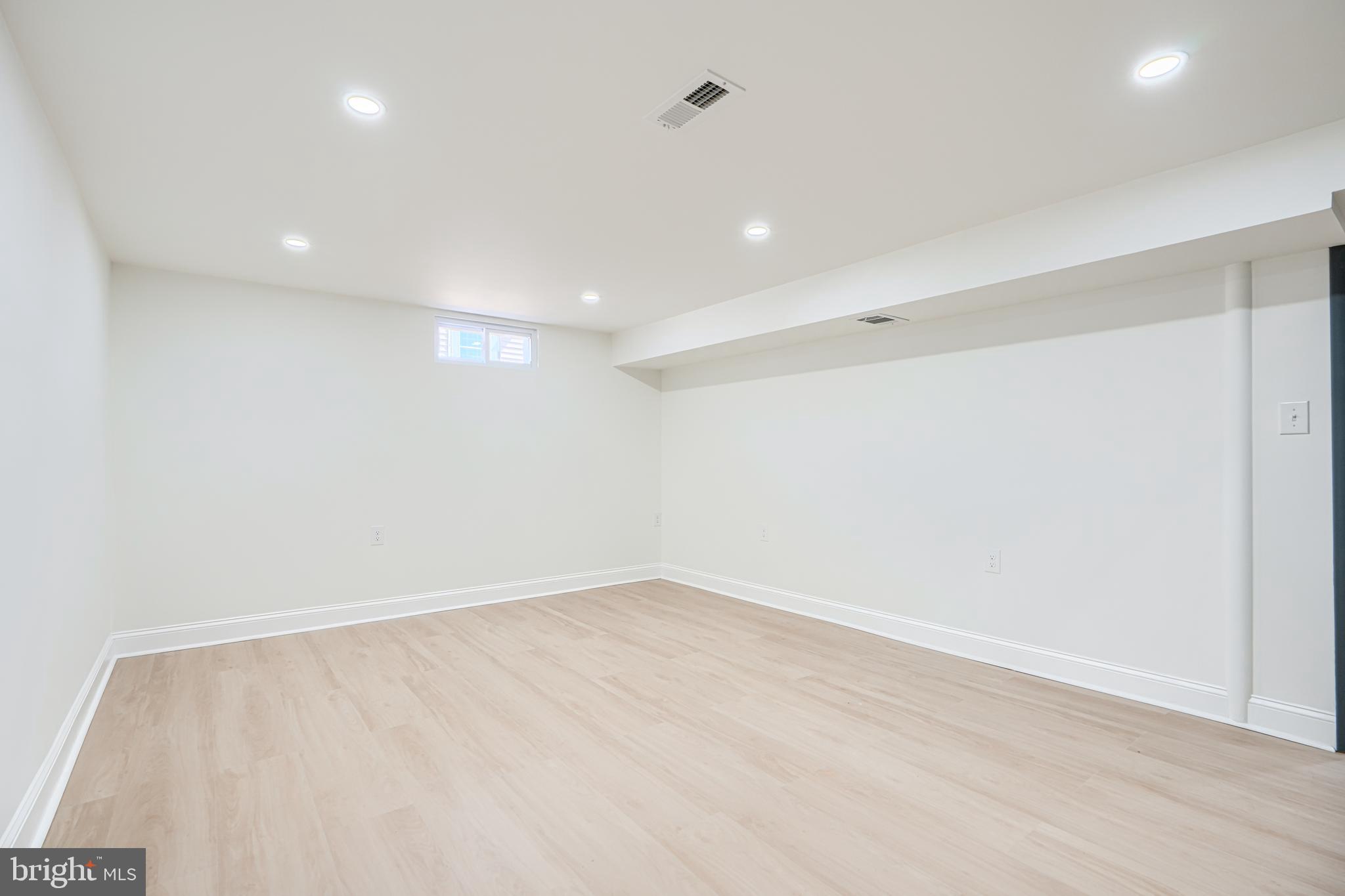 RANDALLSTOWN - Residential