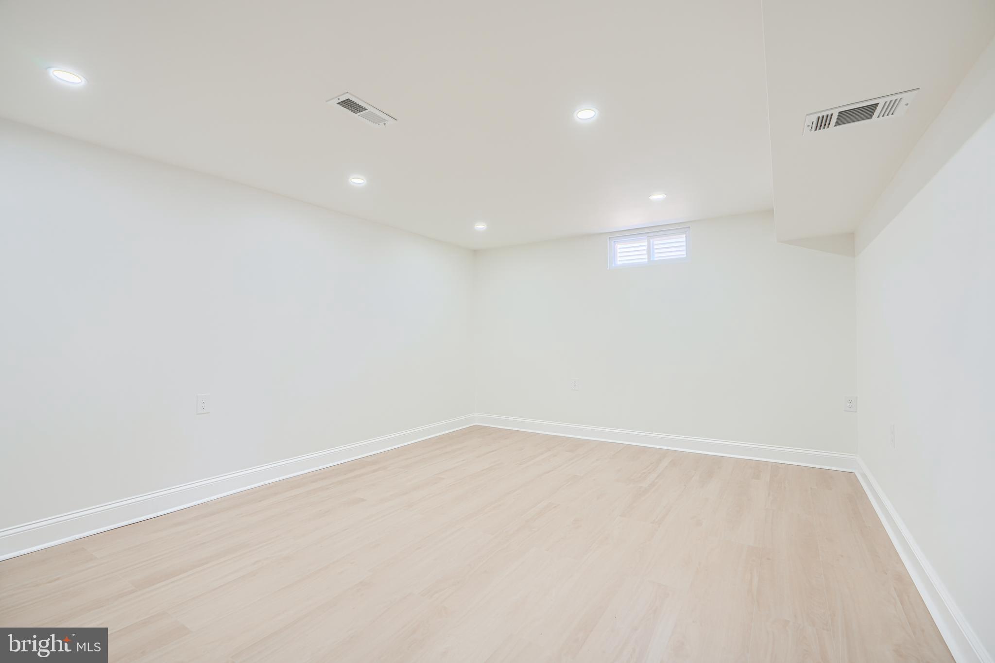 RANDALLSTOWN - Residential