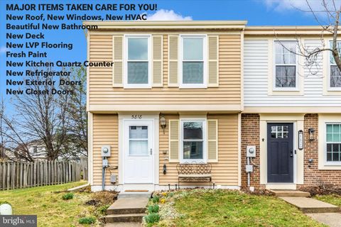 Townhouse For Sale - 5818 Drawbridge Court<br/> Frederick County, FREDERICK, MD 21703