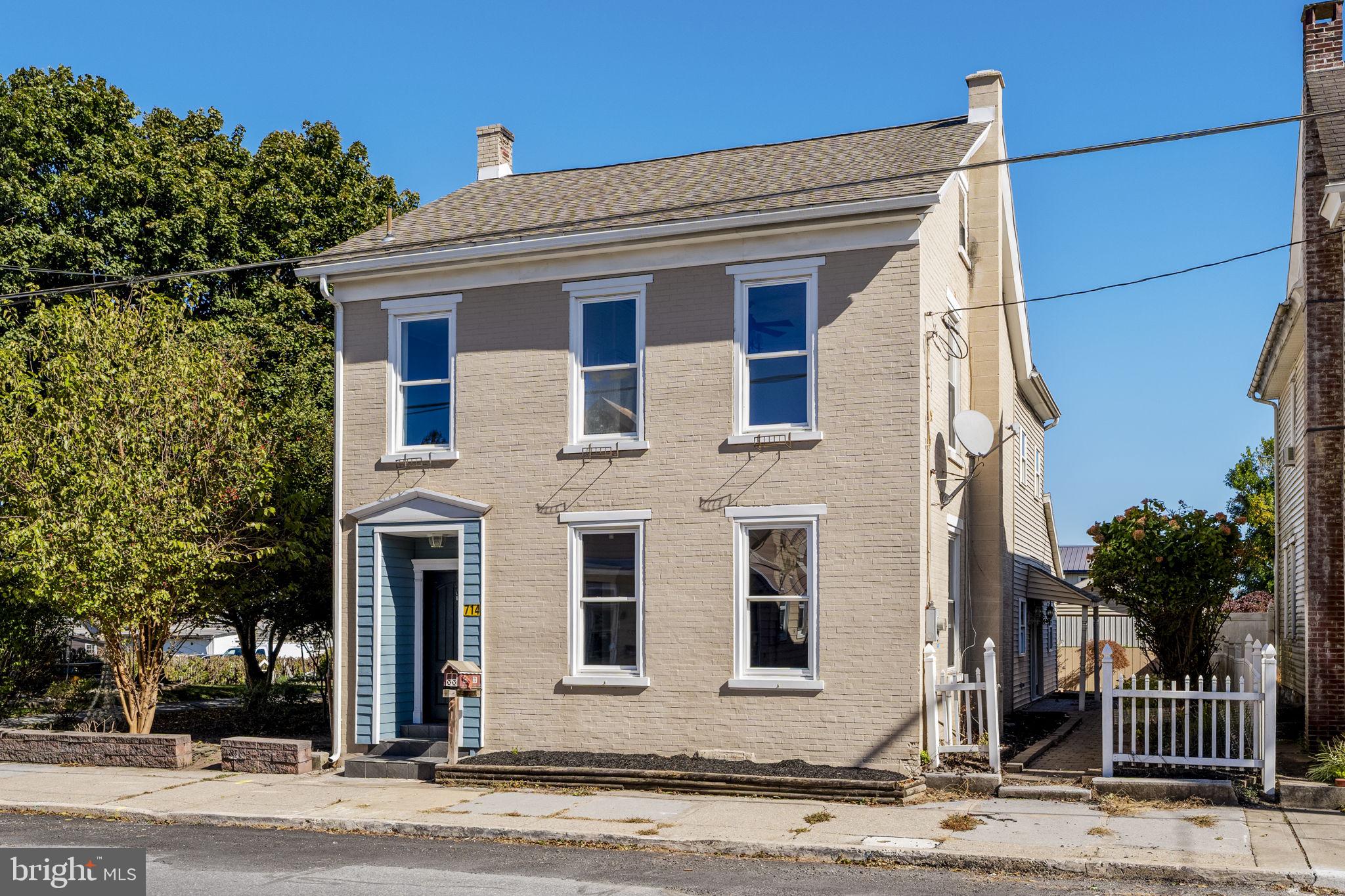 714 S RAILROAD STREET