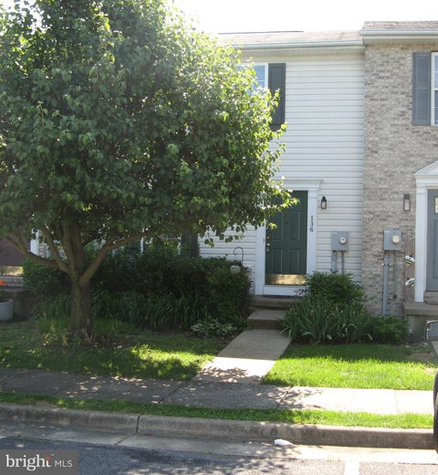 Townhouse For Rent - 136 Equestrian Drive<br/> Frederick County, STEPHENS CITY, VA 22655