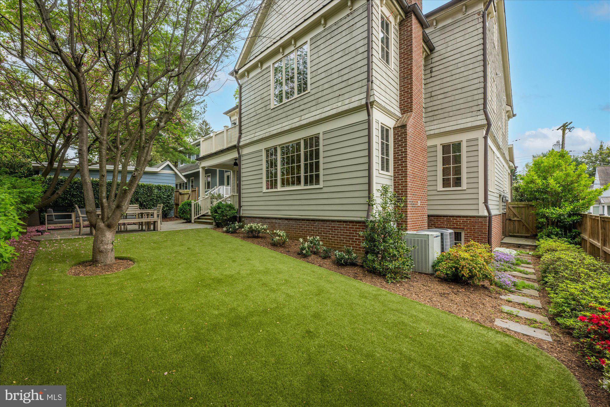WEST CHEVY CHASE HEIGHTS - Residential