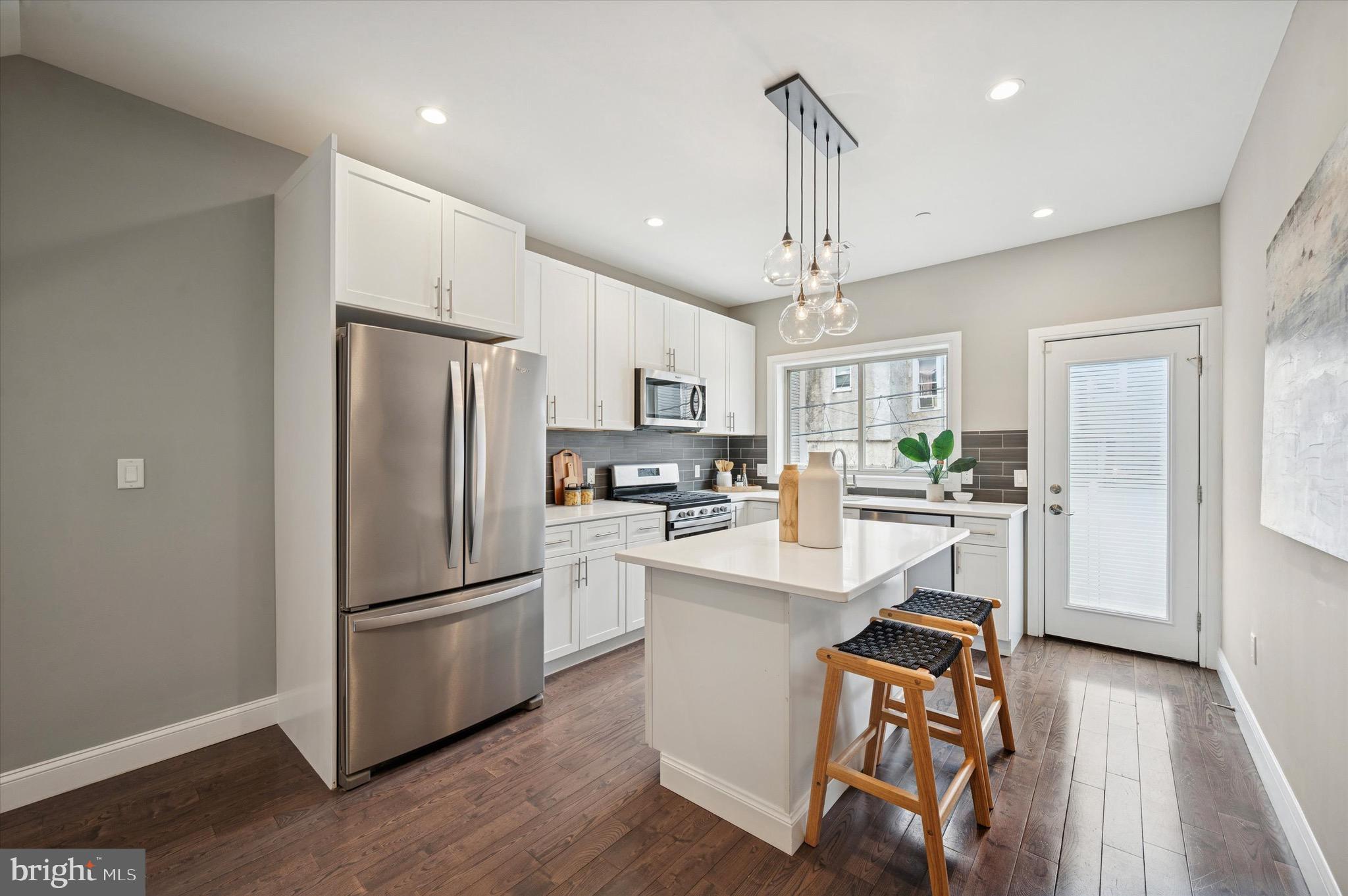 POINT BREEZE - Residential