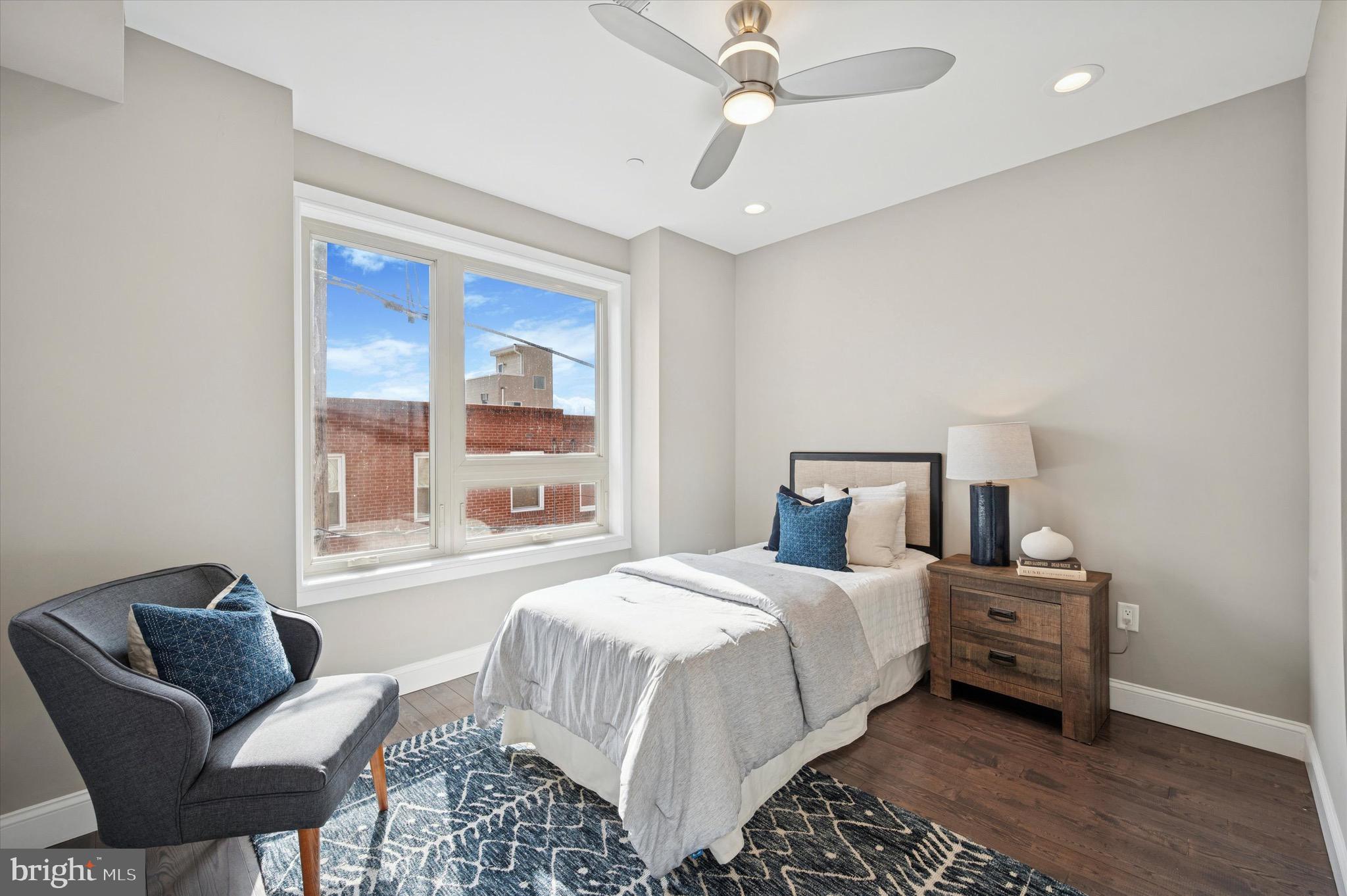 POINT BREEZE - Residential