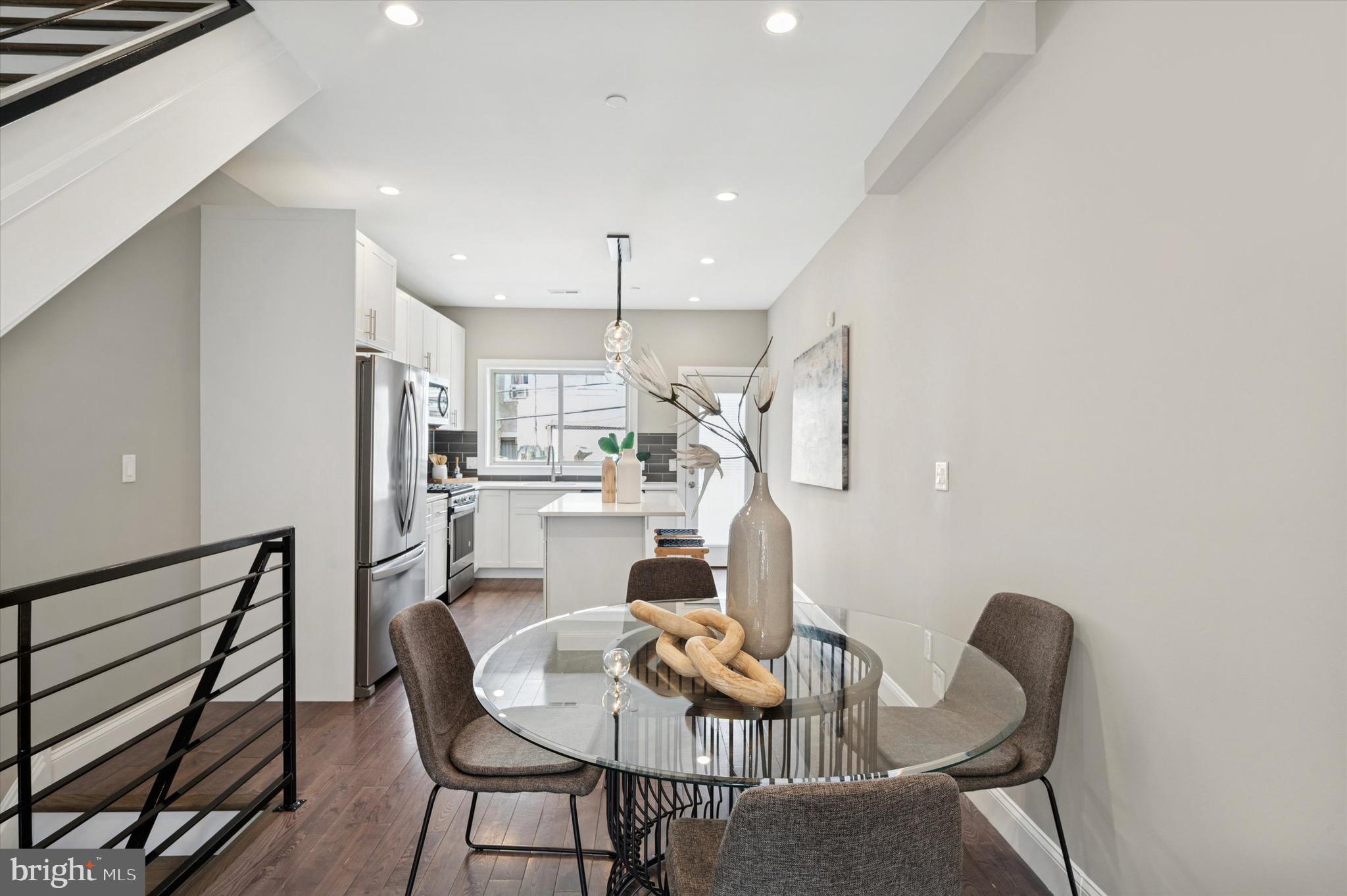 POINT BREEZE - Residential