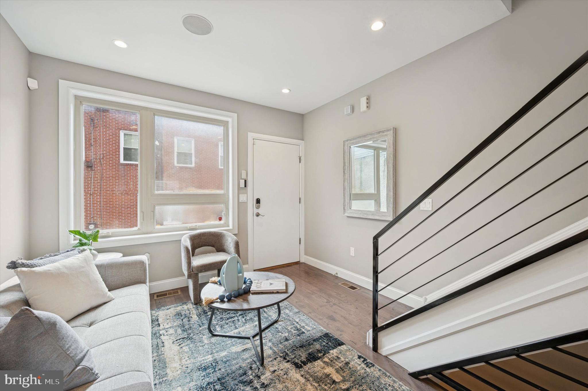 POINT BREEZE - Residential