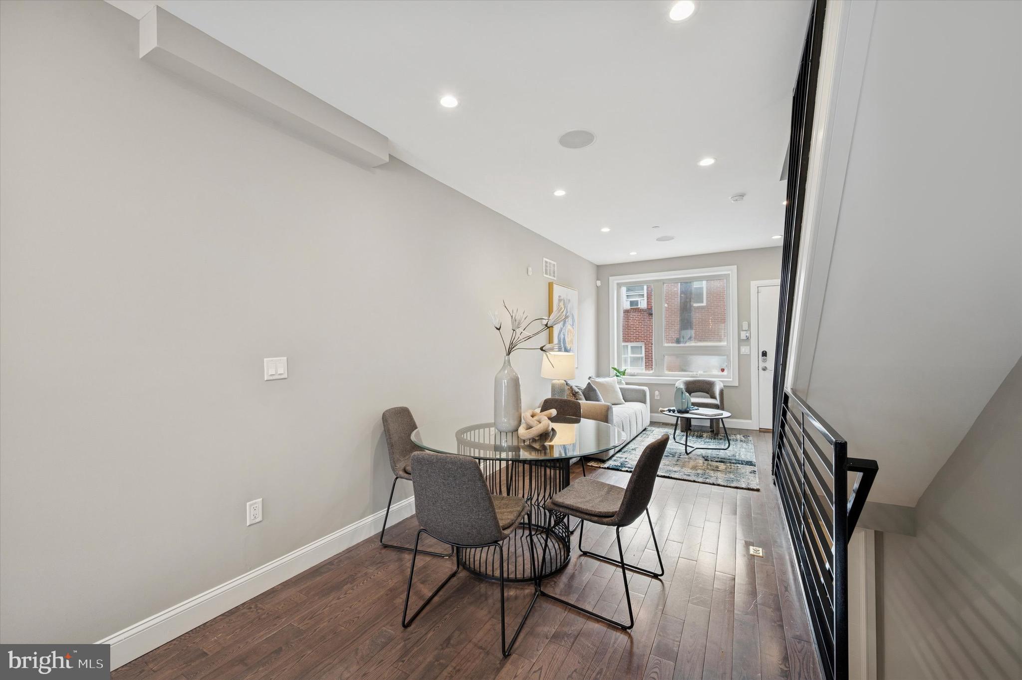 POINT BREEZE - Residential