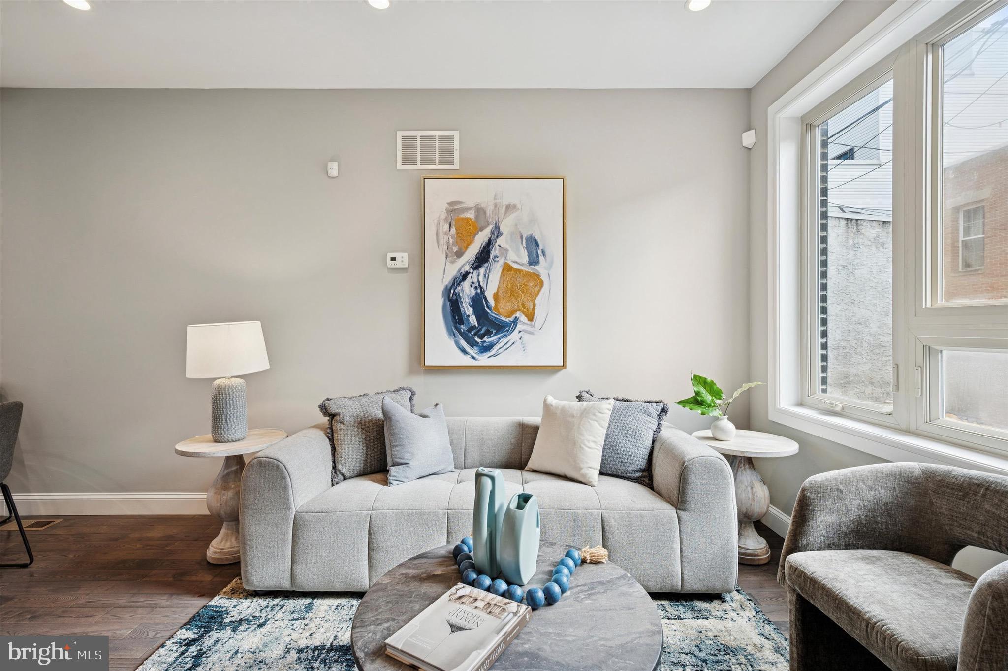 POINT BREEZE - Residential