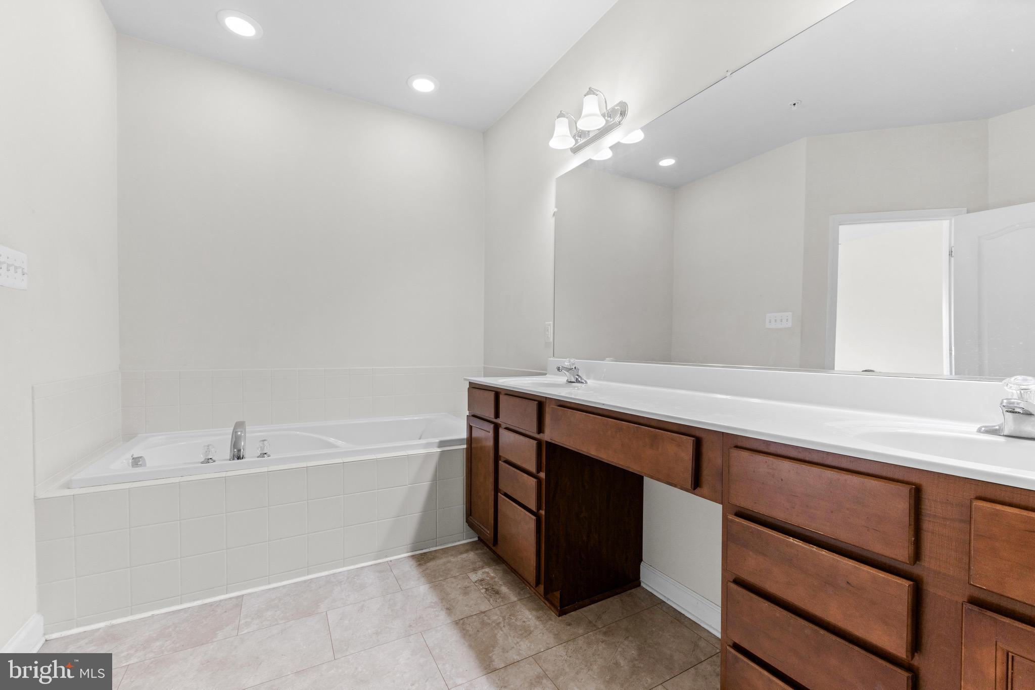 SUMMERFIELD - Residential