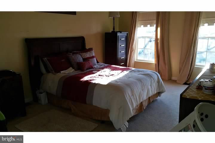 RUSSETT - Residential