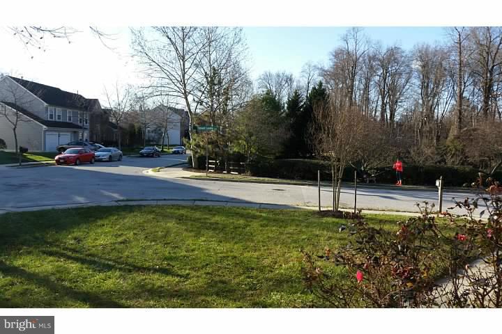 RUSSETT - Residential