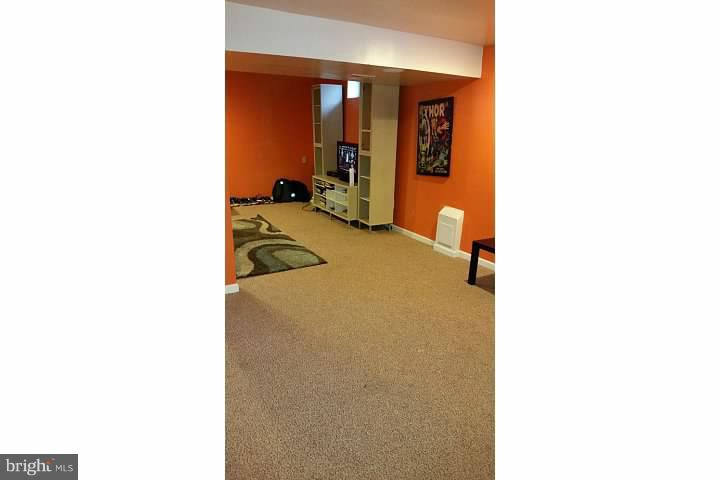 RUSSETT - Residential