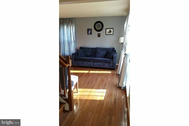 RUSSETT - Residential